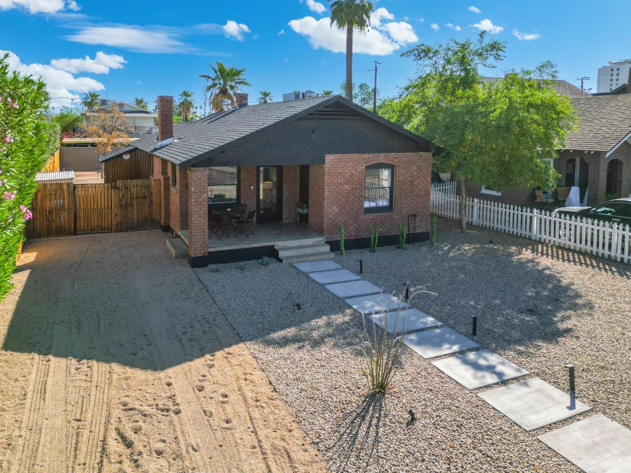 Coronado Casa Roosevelt Row Papago Dog Friendly view 3