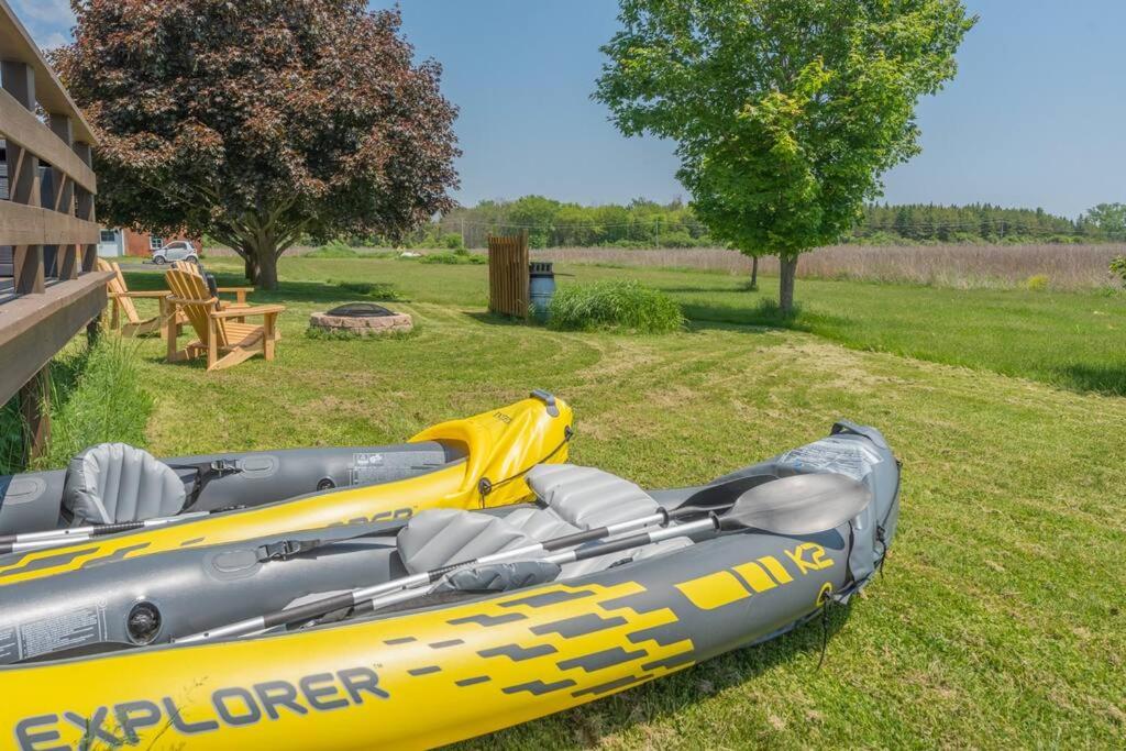 Belleville Vacations - Luxury Hillside Farmhouse on The Bay of Quinte - Property Image 27