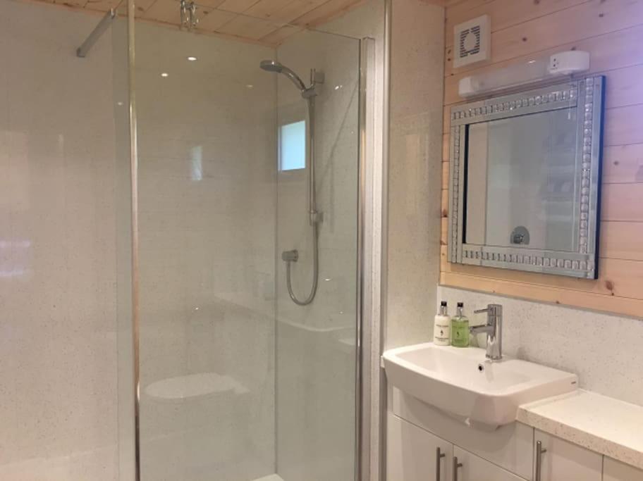 Teaghlach Luxury Lodge with hot tub Balquhidder Mhor Lodges view 4