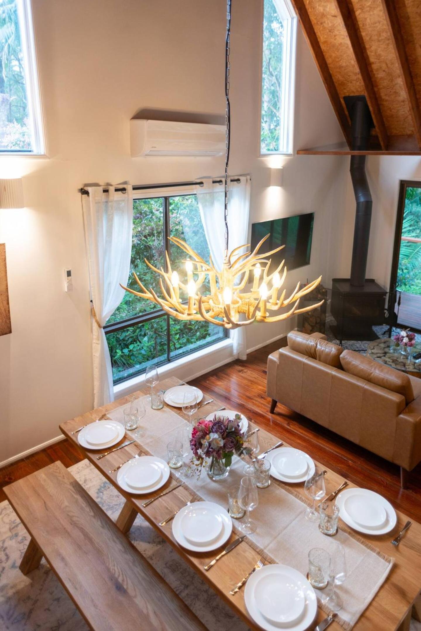 The Mountain Chalet - Hot Tub, Fireplace, Games