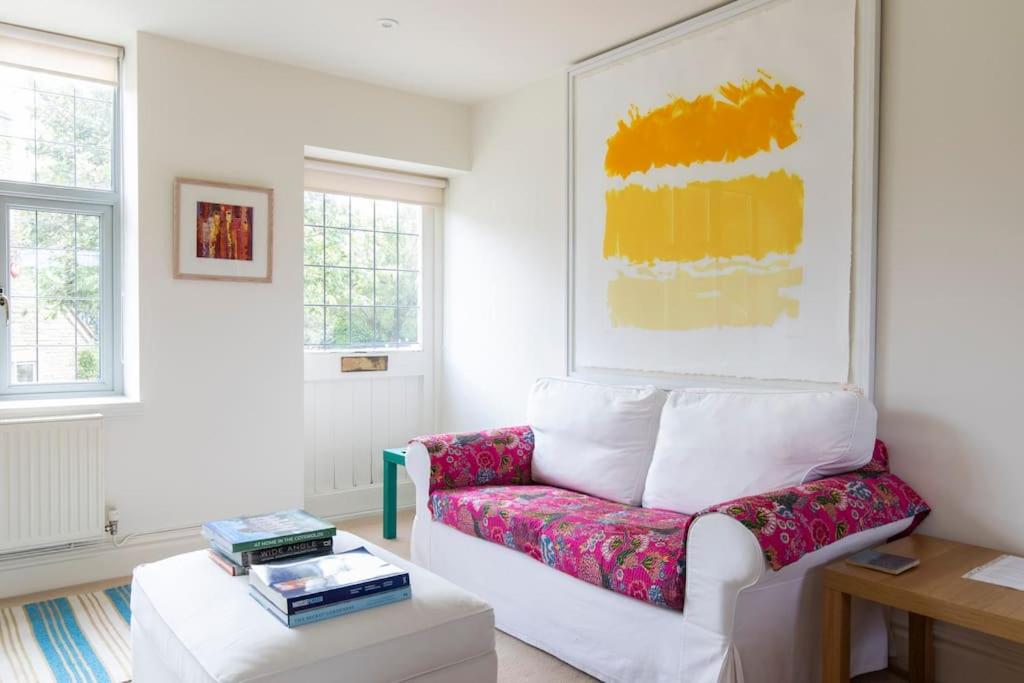 Cotswold Stable Cottage