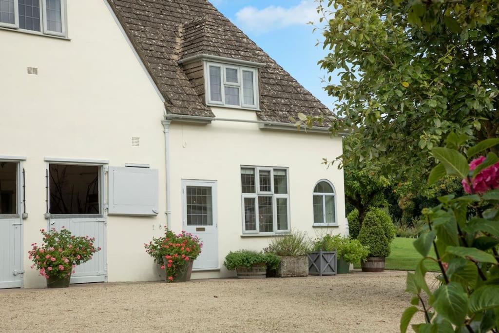 Cotswold Stable Cottage