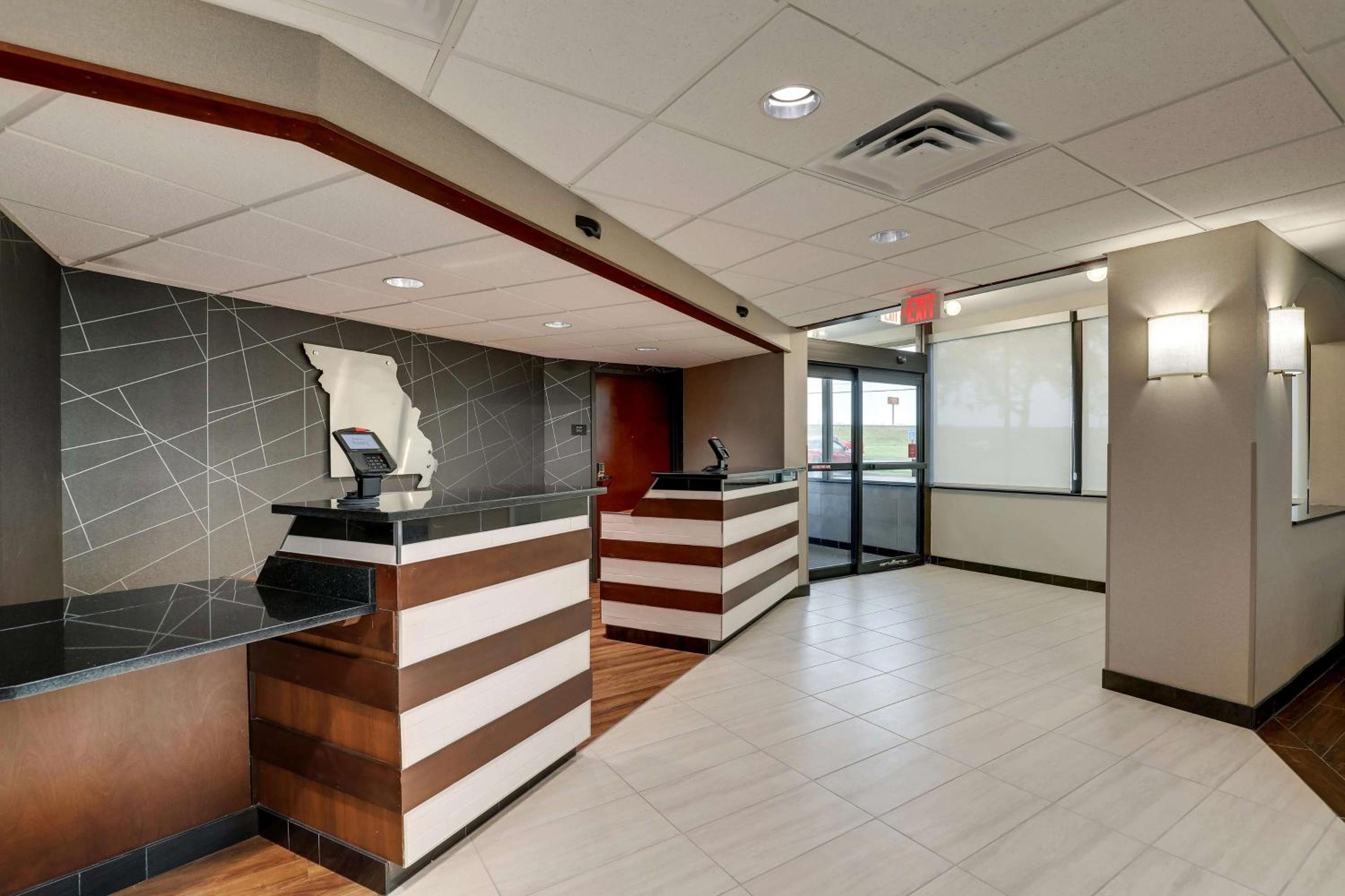 Cape Girardeau Vacations - Drury Inn  Suites Cape Girardeau - Property Image 5