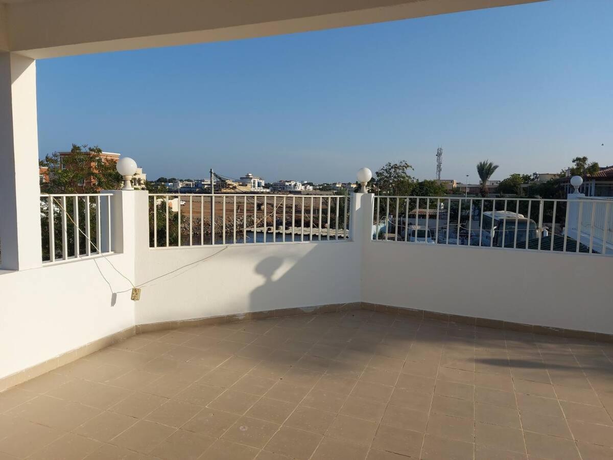 Luxury villa for rent in Heron