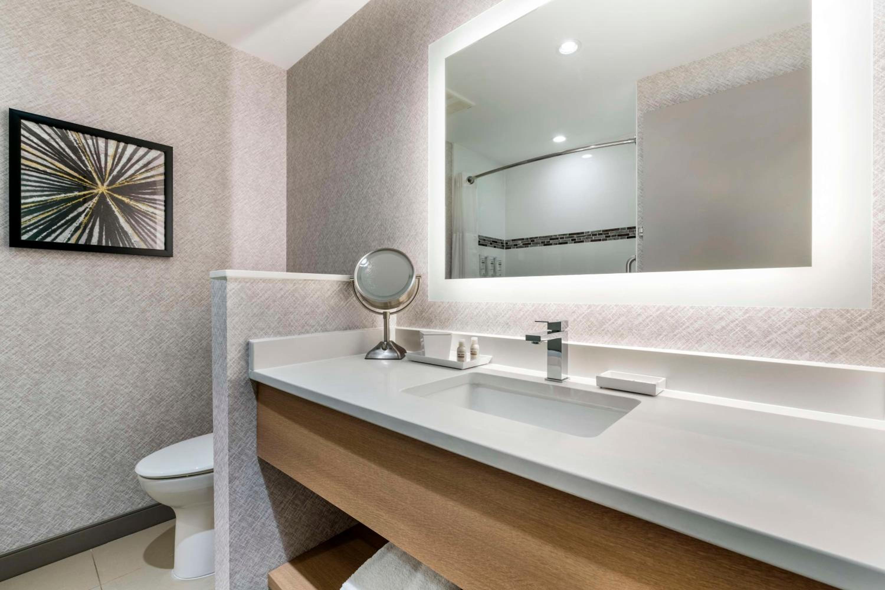 Vernon Vacations - Best Western Premier Route 97 Vernon - Property Image 43