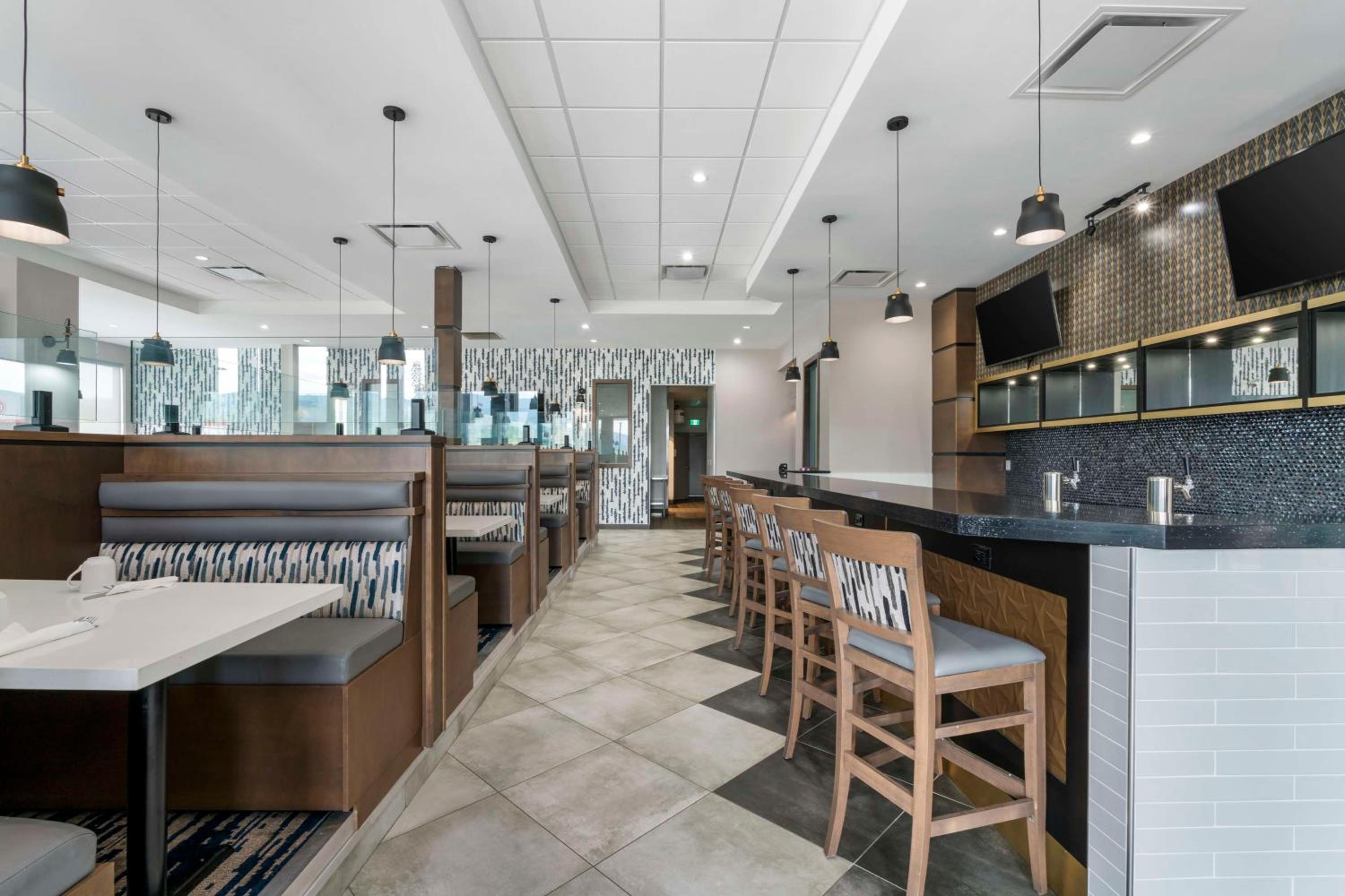 Vernon Vacations - Best Western Premier Route 97 Vernon - Property Image 20