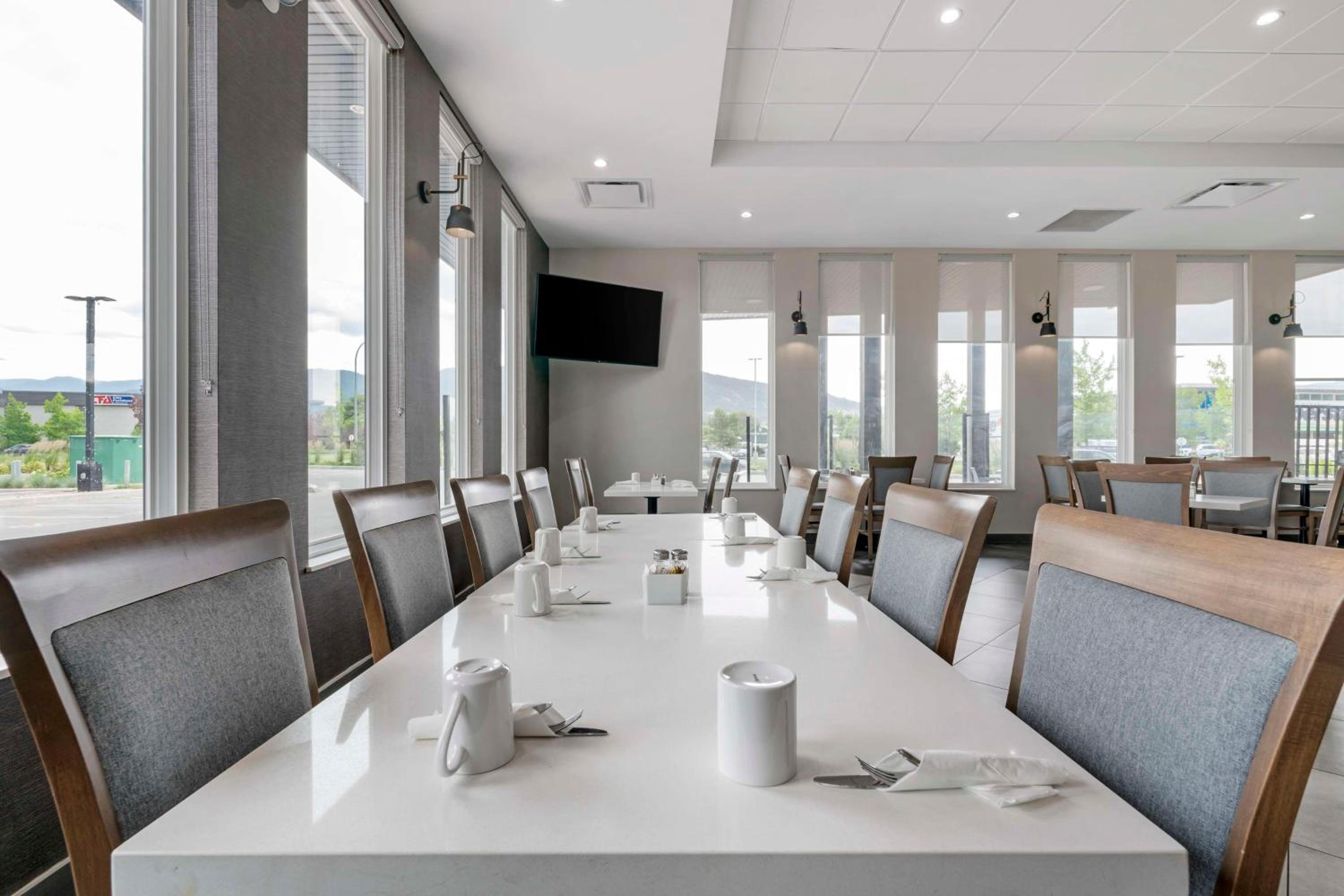 Vernon Vacations - Best Western Premier Route 97 Vernon - Property Image 21