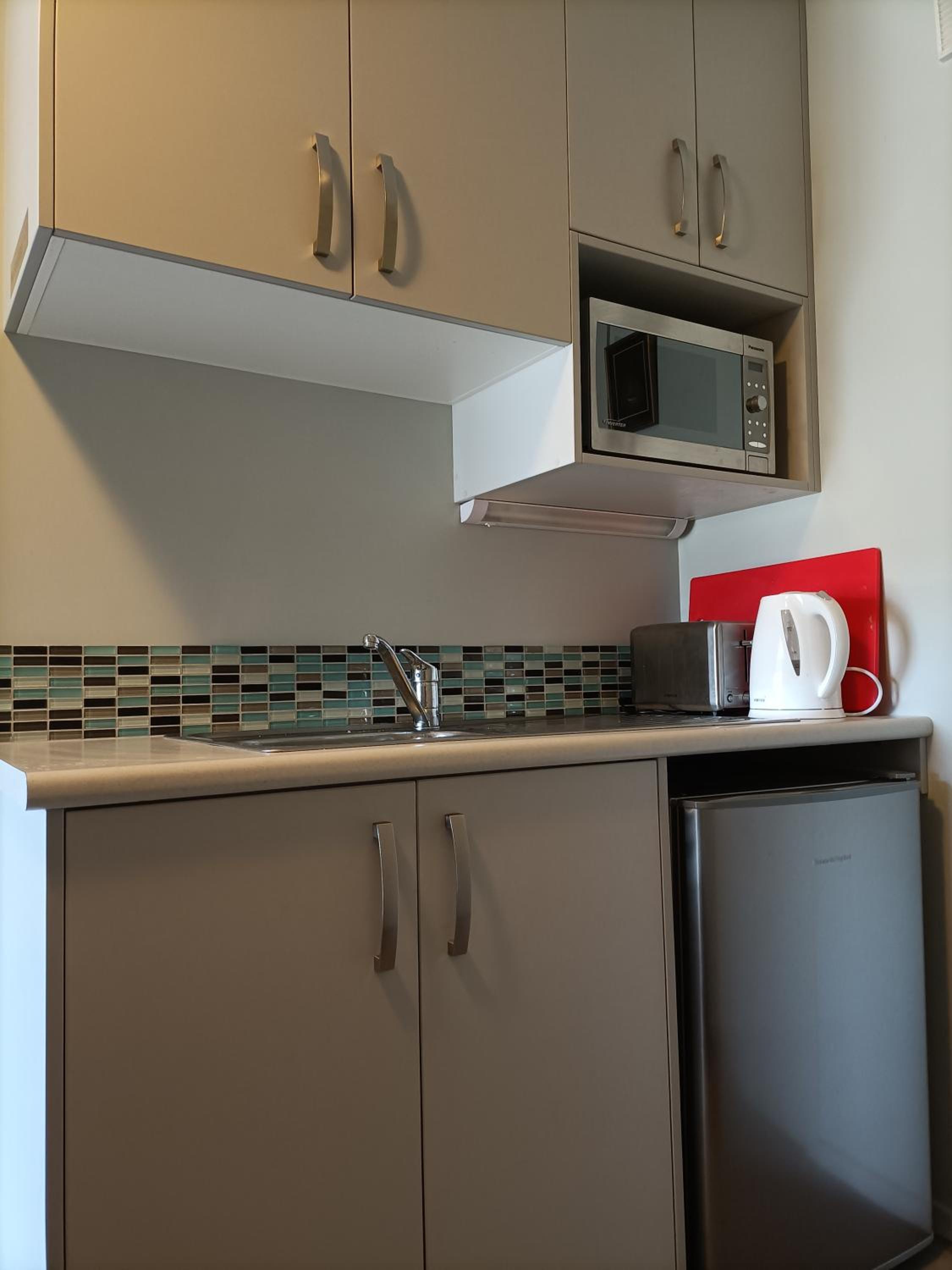 Central Diamond Harbour Guest Suite view 3