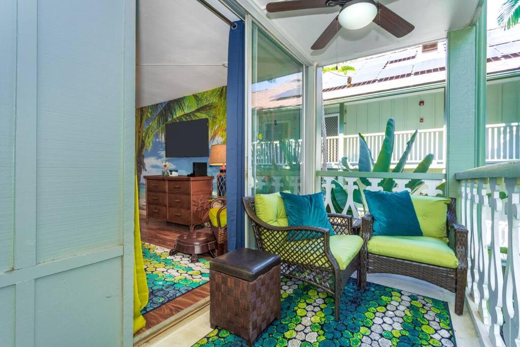 BOOK CHRISTMAS AND WINTER DATES HERE - ISLANDER CoNDOS