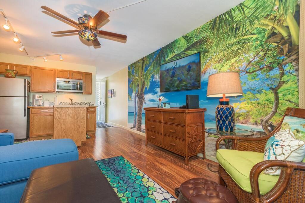 BOOK CHRISTMAS AND WINTER DATES HERE - ISLANDER CoNDOS