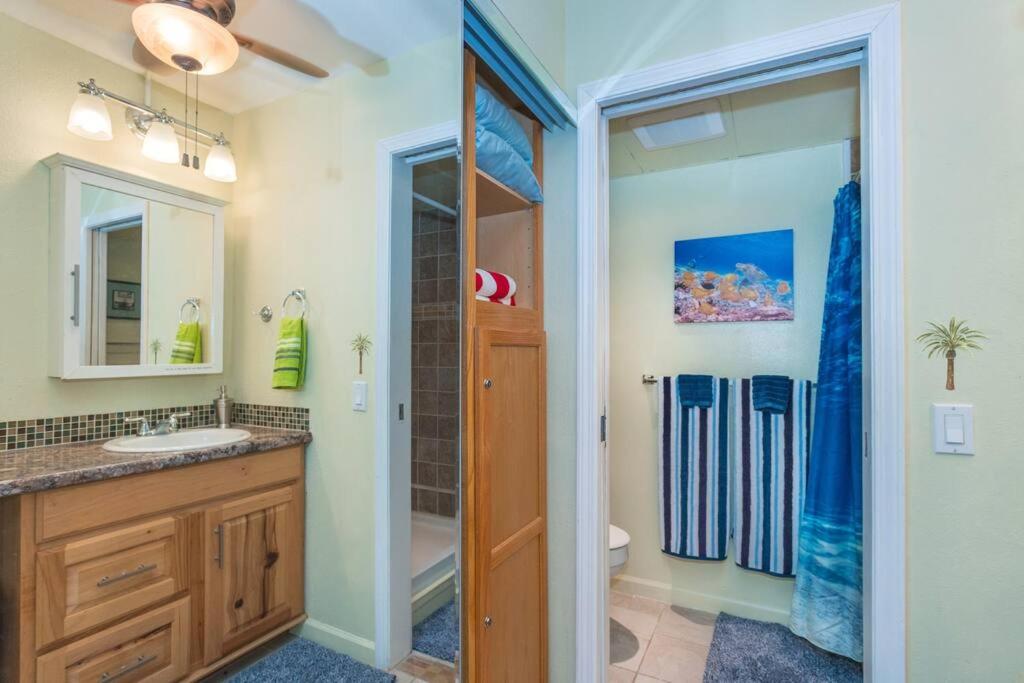 BOOK CHRISTMAS AND WINTER DATES HERE - ISLANDER CoNDOS