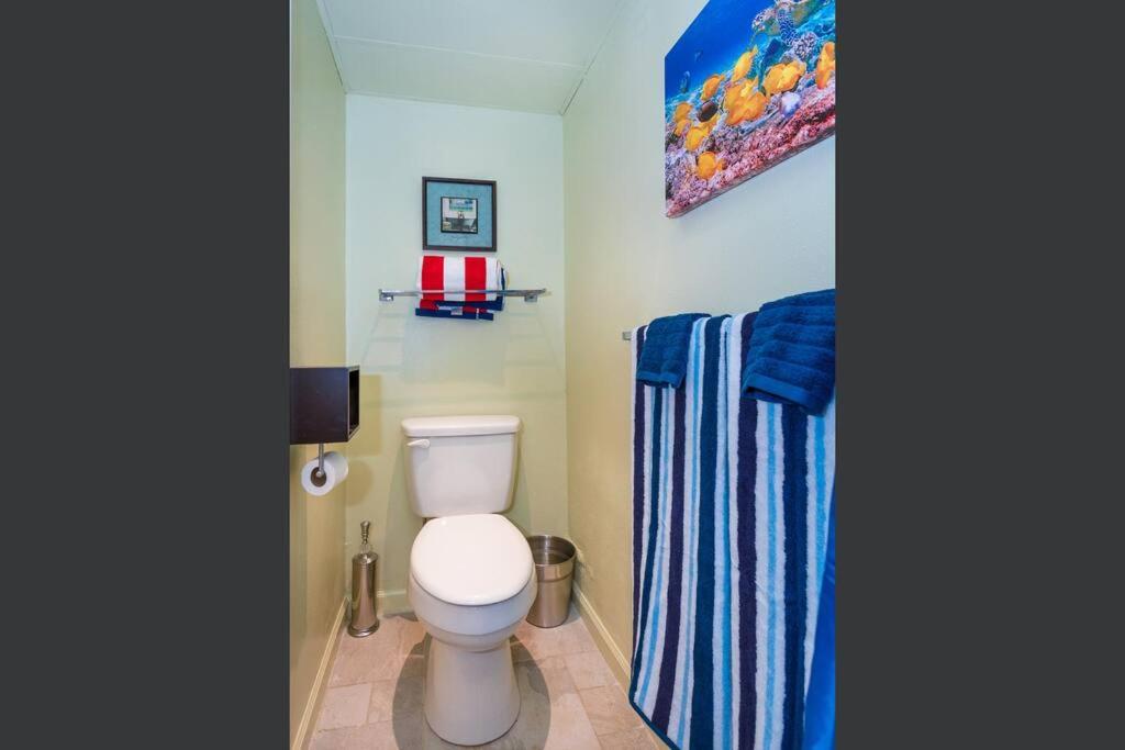 BOOK CHRISTMAS AND WINTER DATES HERE - ISLANDER CoNDOS