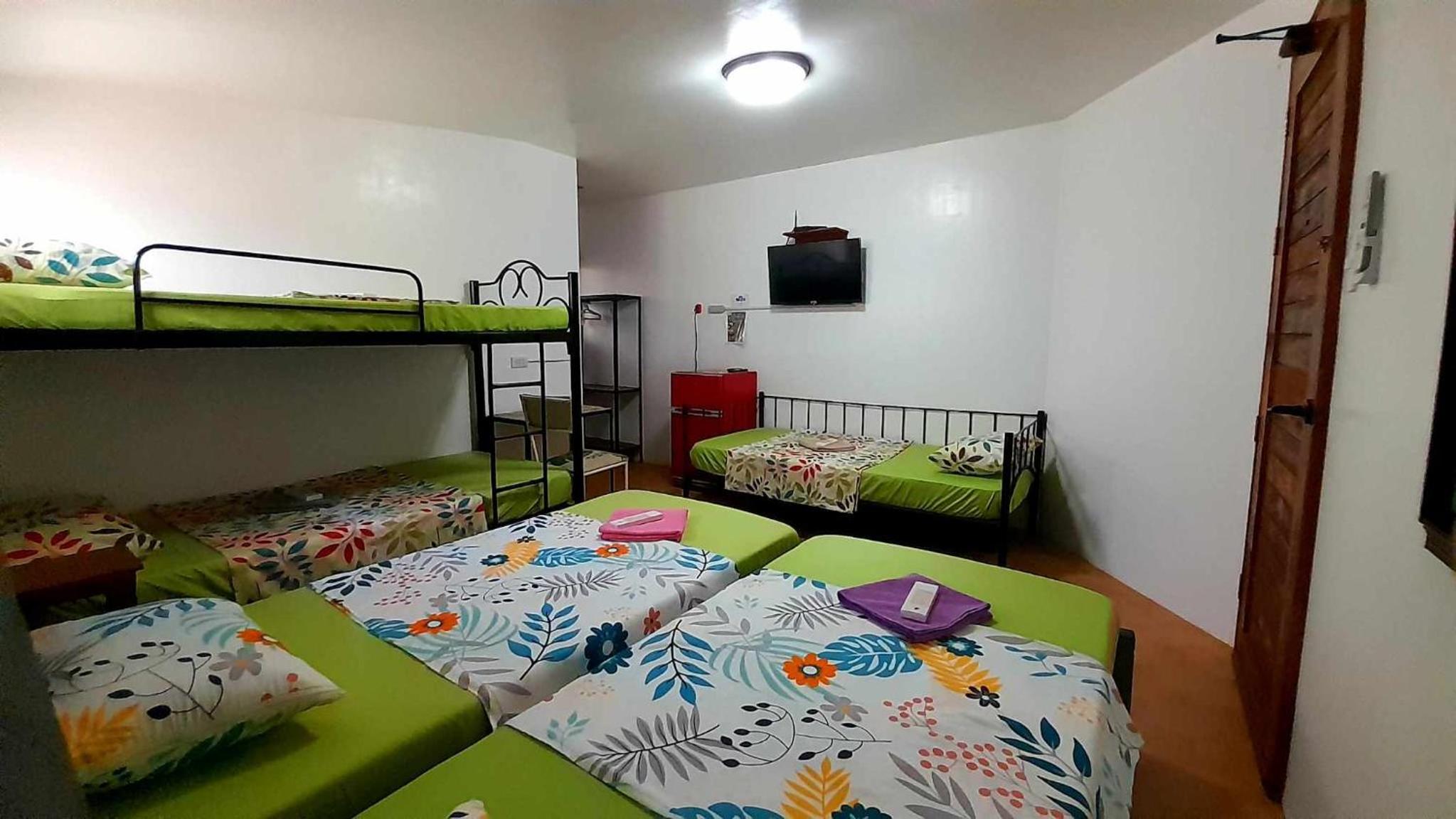Liturs Travel Services homestay Rent a Car - Singcang view 5
