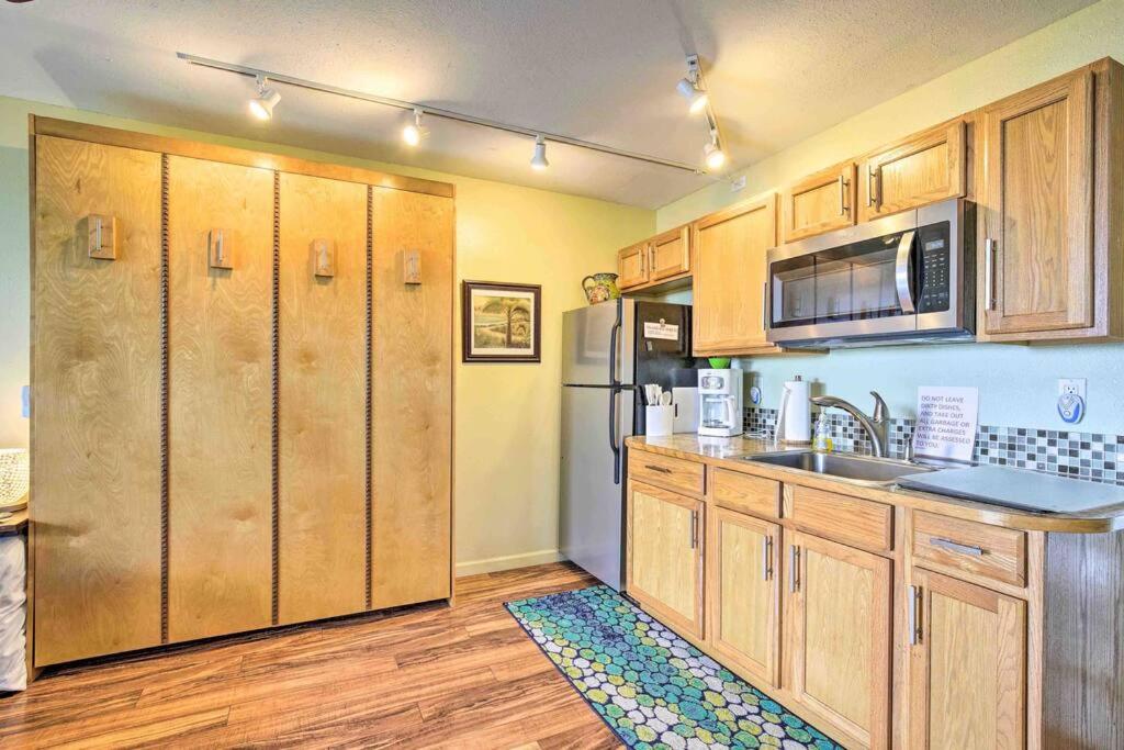 BOOK CHRISTMAS AND WINTER DATES HERE - ISLANDER CoNDOS