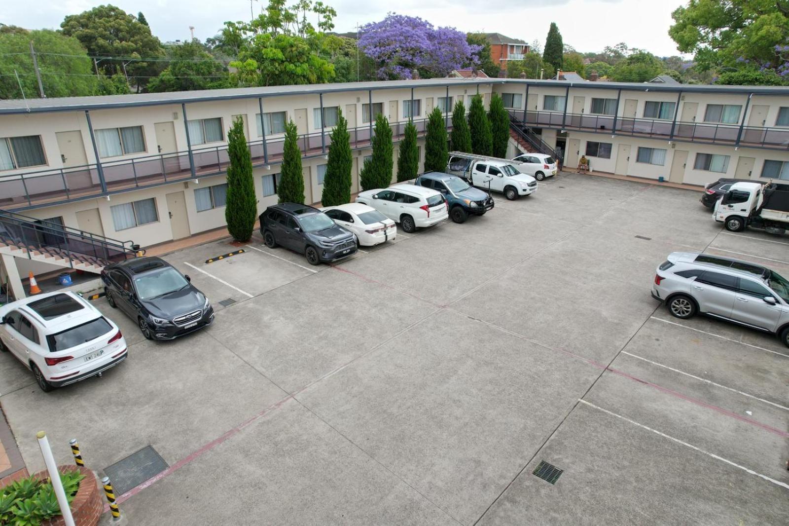 Westside Motor Inn