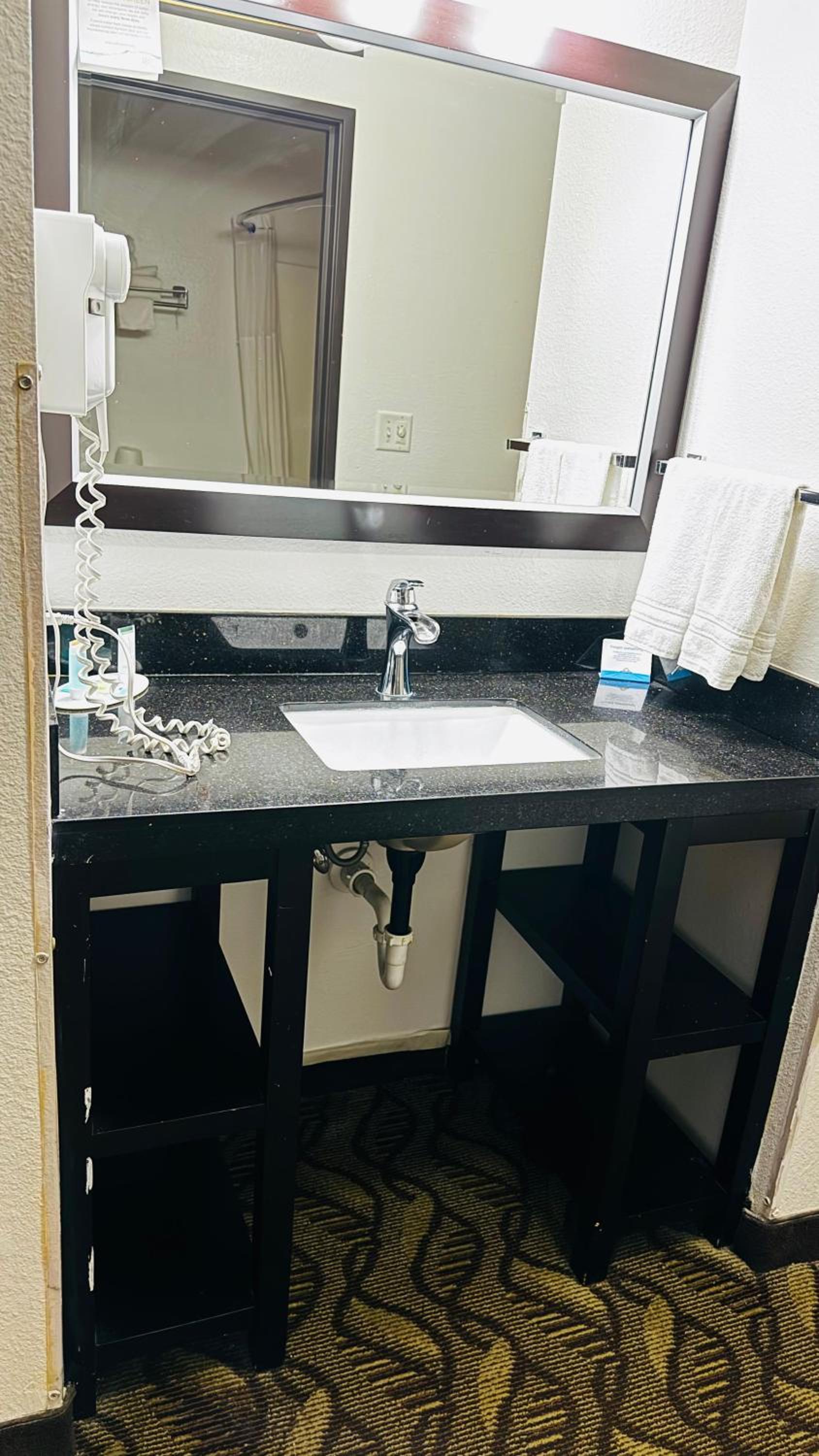 Photo 32