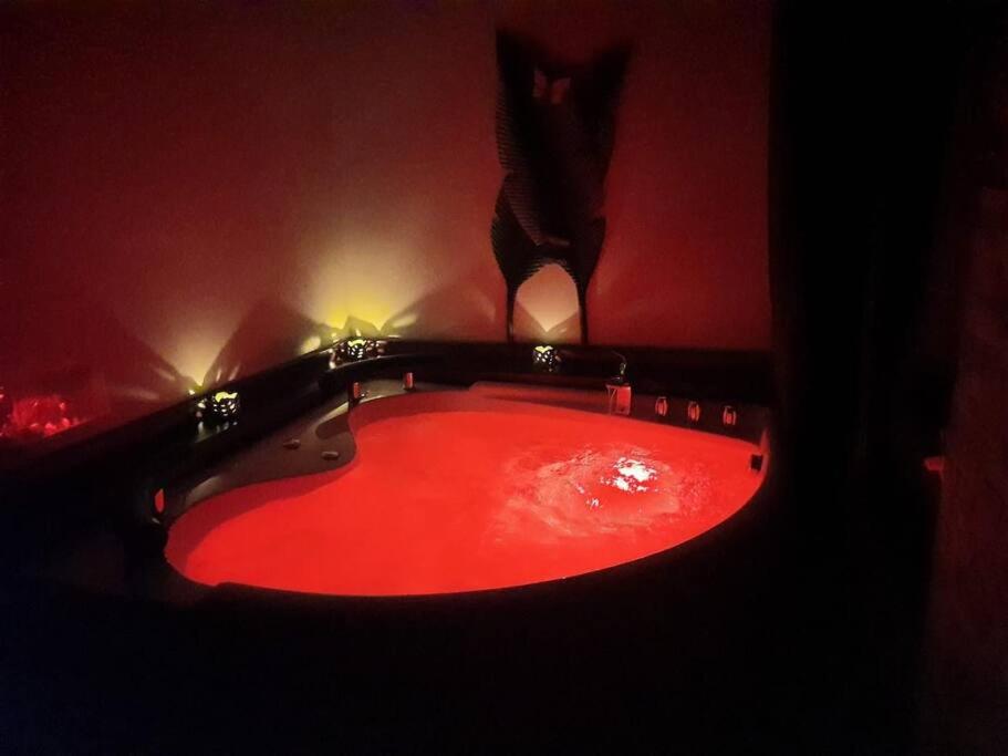 CABAÑAS REFUGIO VERDE MONTEVERDE, PREMIUM SUITE CAPUCHINA, beautiful and full equipment second floor suite with mountain view jacuzzi