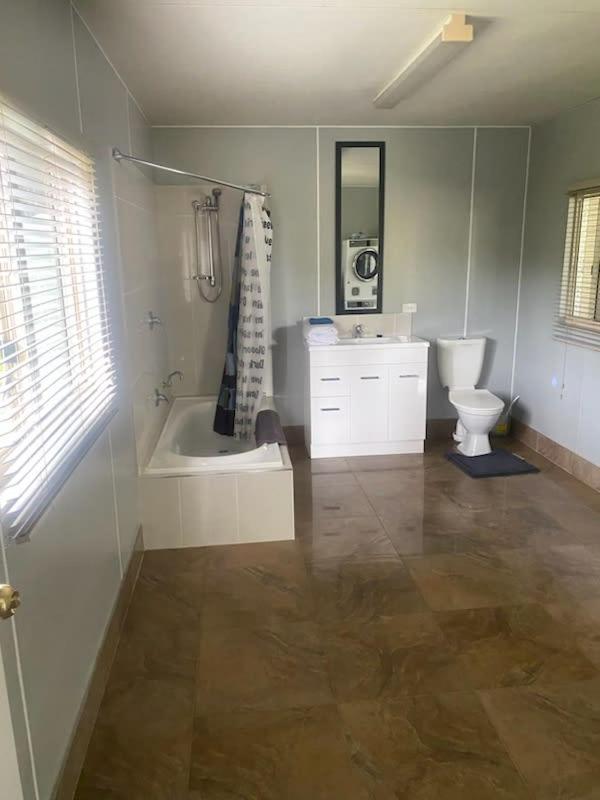 Coral Lodge on Acreage