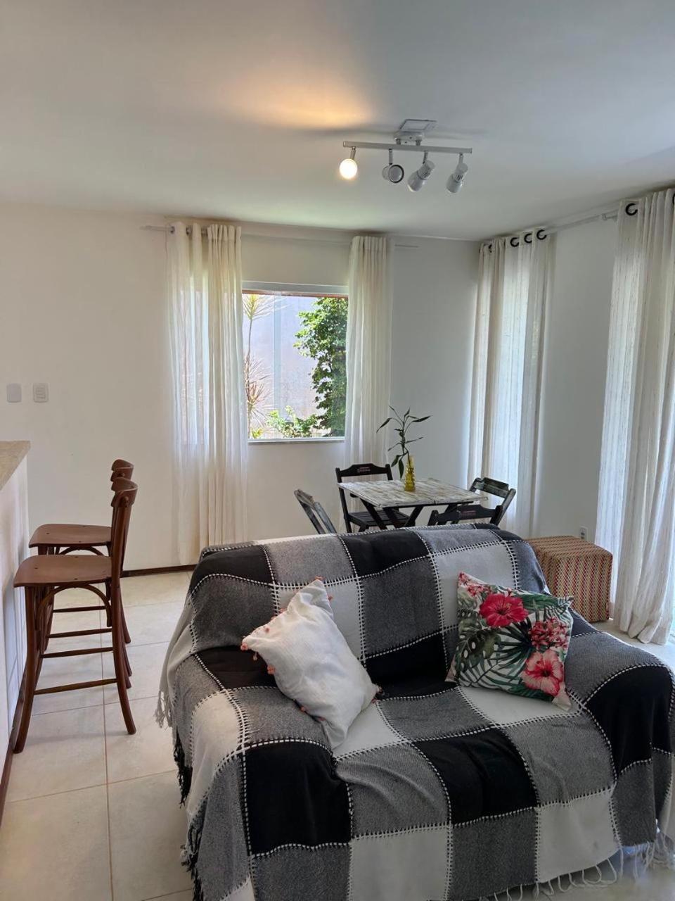 Casa ARuana ao Meio da Natureza na Reserva da Sapiranga a 7 km da vila de Praia do Forte