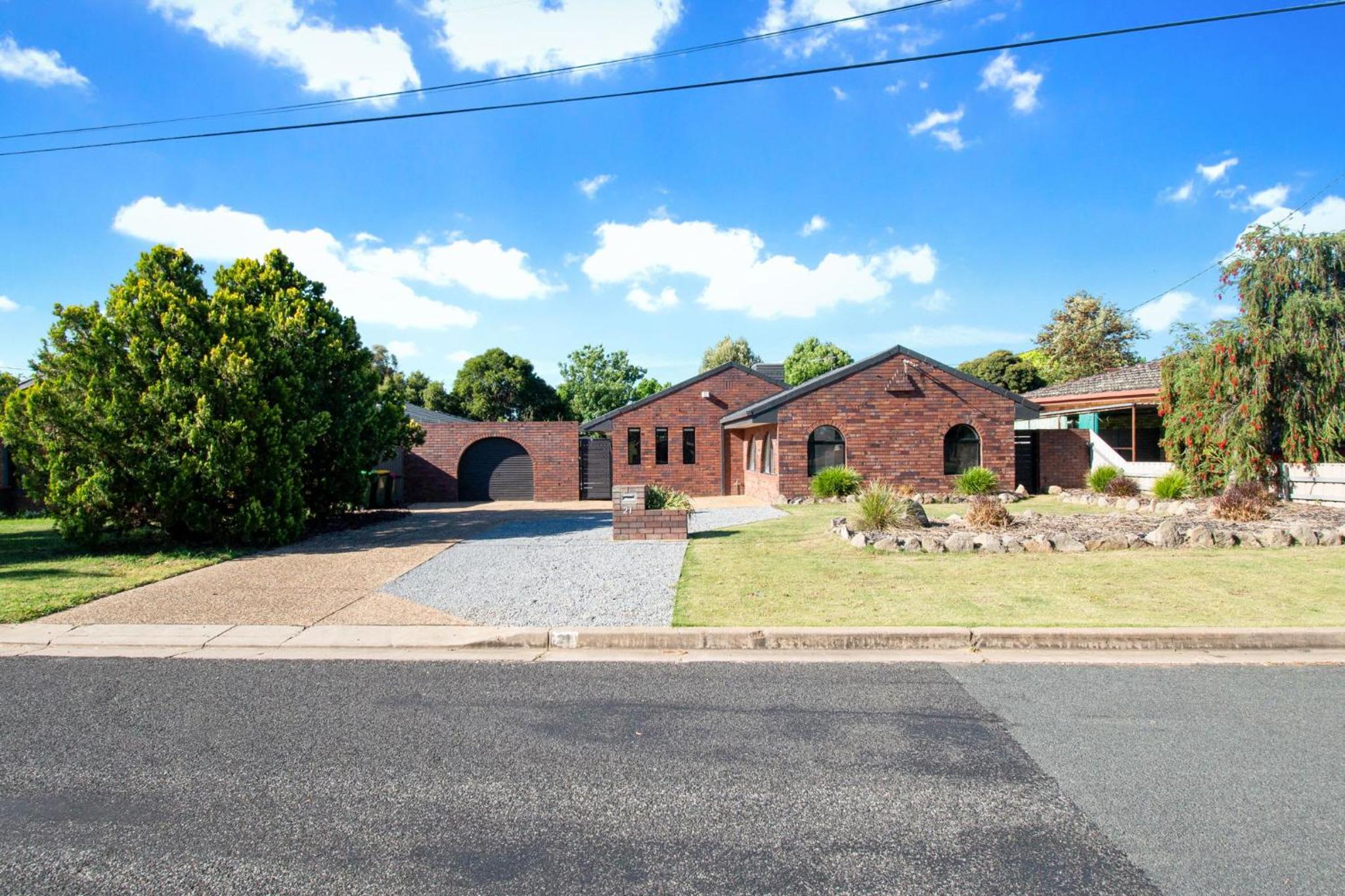 Telopea - Contemporary & Refined Sophistication