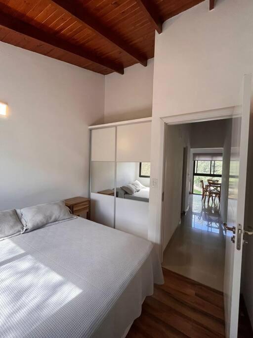 Departamento con pileta y asadores