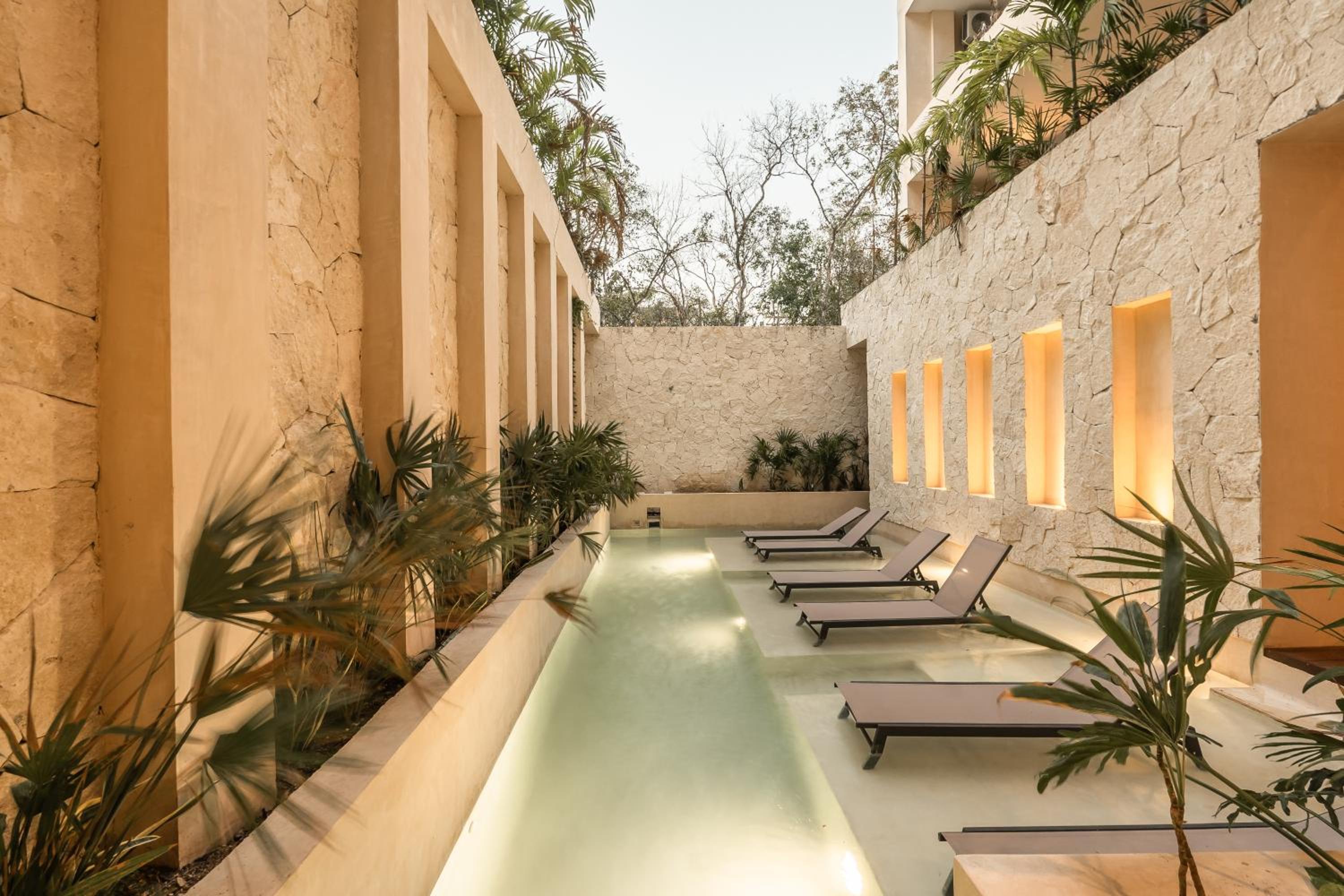 Deluxe 2-Story Penthouse Pool & BBQ Rooftop