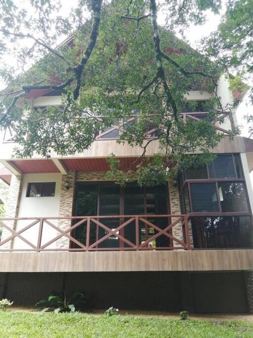 CABAÑAS REFUGIO VERDE MONTEVERDE , SUITE QUETZAL, beautiful and full equipment first floor suite with mountain view balcony