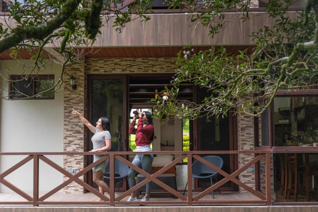 CABAÑAS REFUGIO VERDE MONTEVERDE , SUITE QUETZAL, beautiful and full equipment first floor suite with mountain view balcony