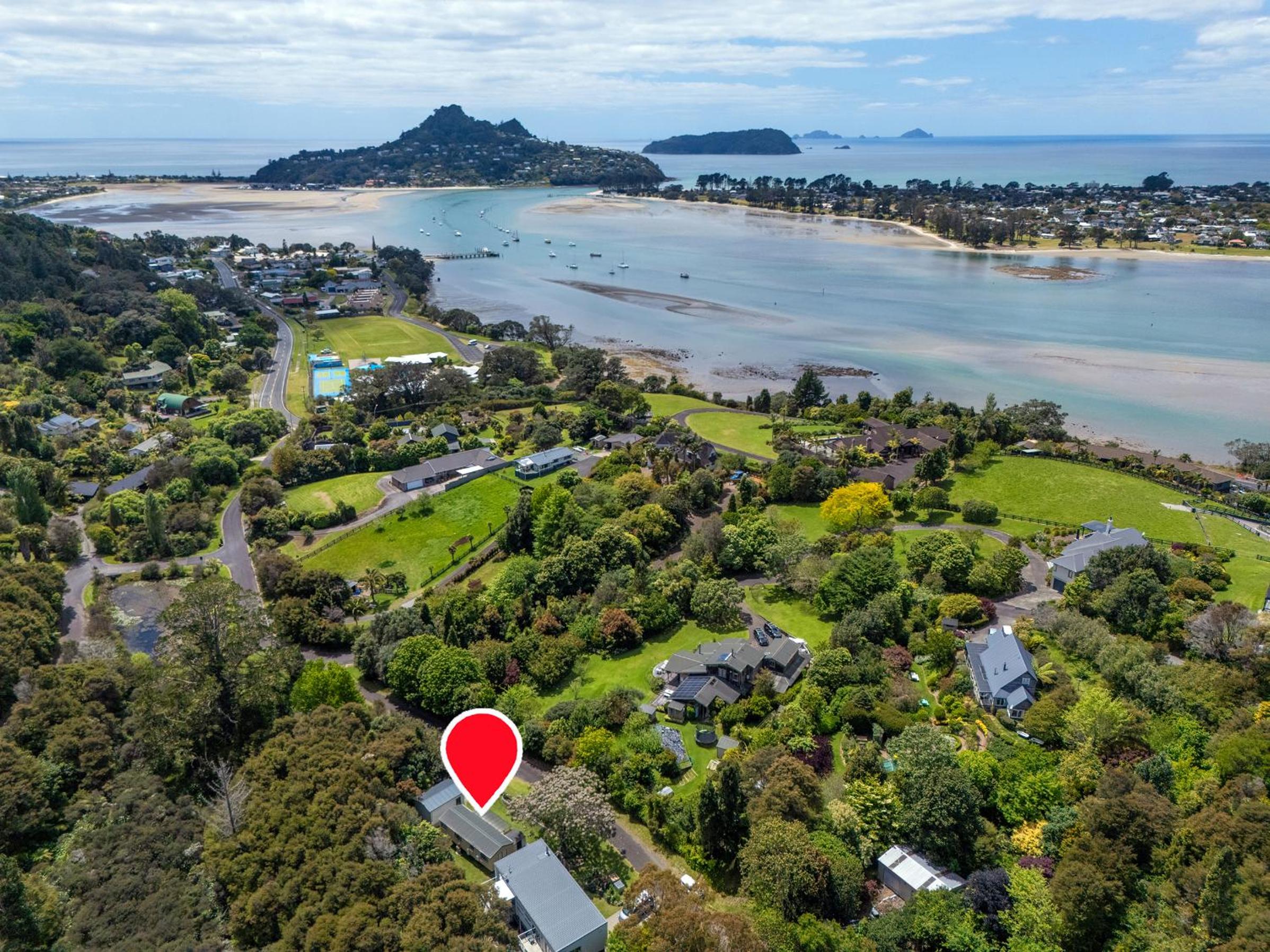 Rewa Rewa Retreat - Tairua Holiday Home view 2