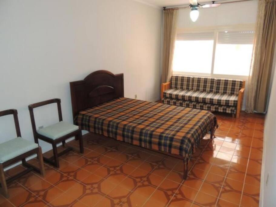 1 Dorm na Guaraci próximo aos Camelôs
