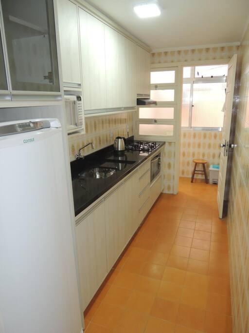 1 Dorm na Guaraci próximo aos Camelôs