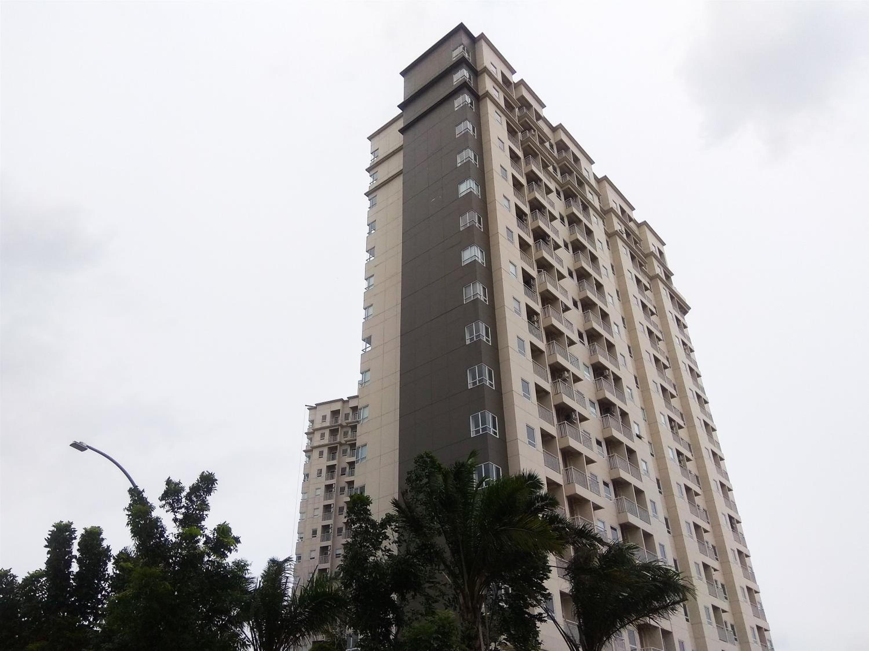 Comfort 1BR Apartment at Mustika Golf Residences By Travelio