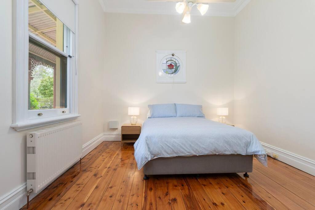 Bellisle - 1880's period home in Central Albury