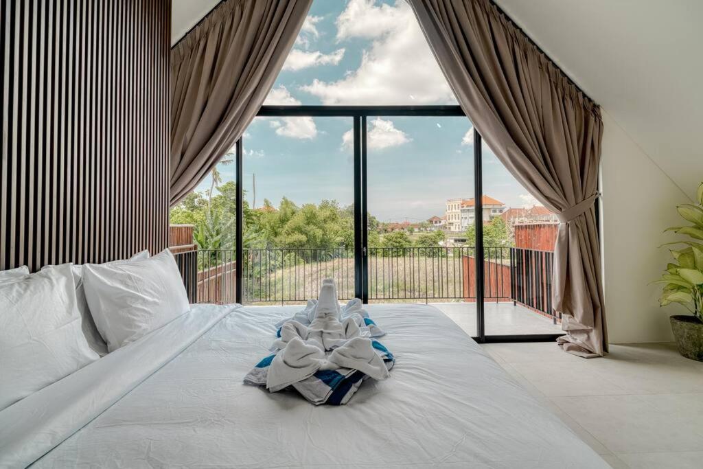 Six Stars Townhouse A2 Brand New 2 Bedroom in Canggu view 3