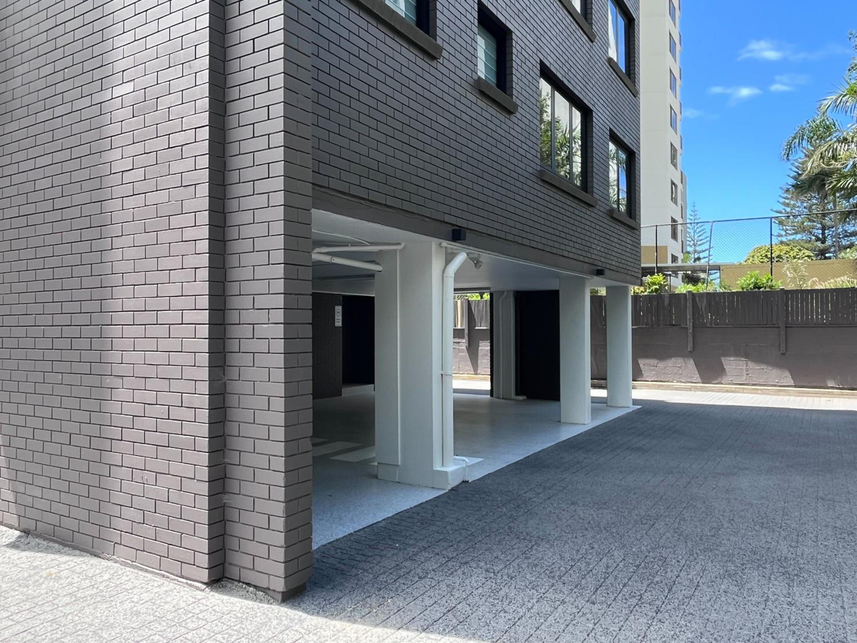 The Shores Surfers Paradise Apartments