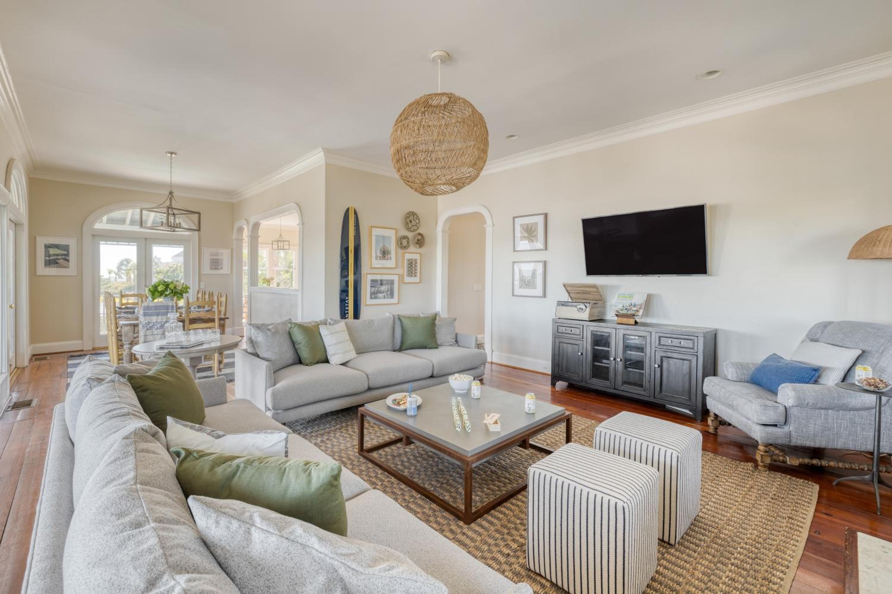 Haven by AvantStay Luxury Beachfront Home w Pool Gorgeous Patios