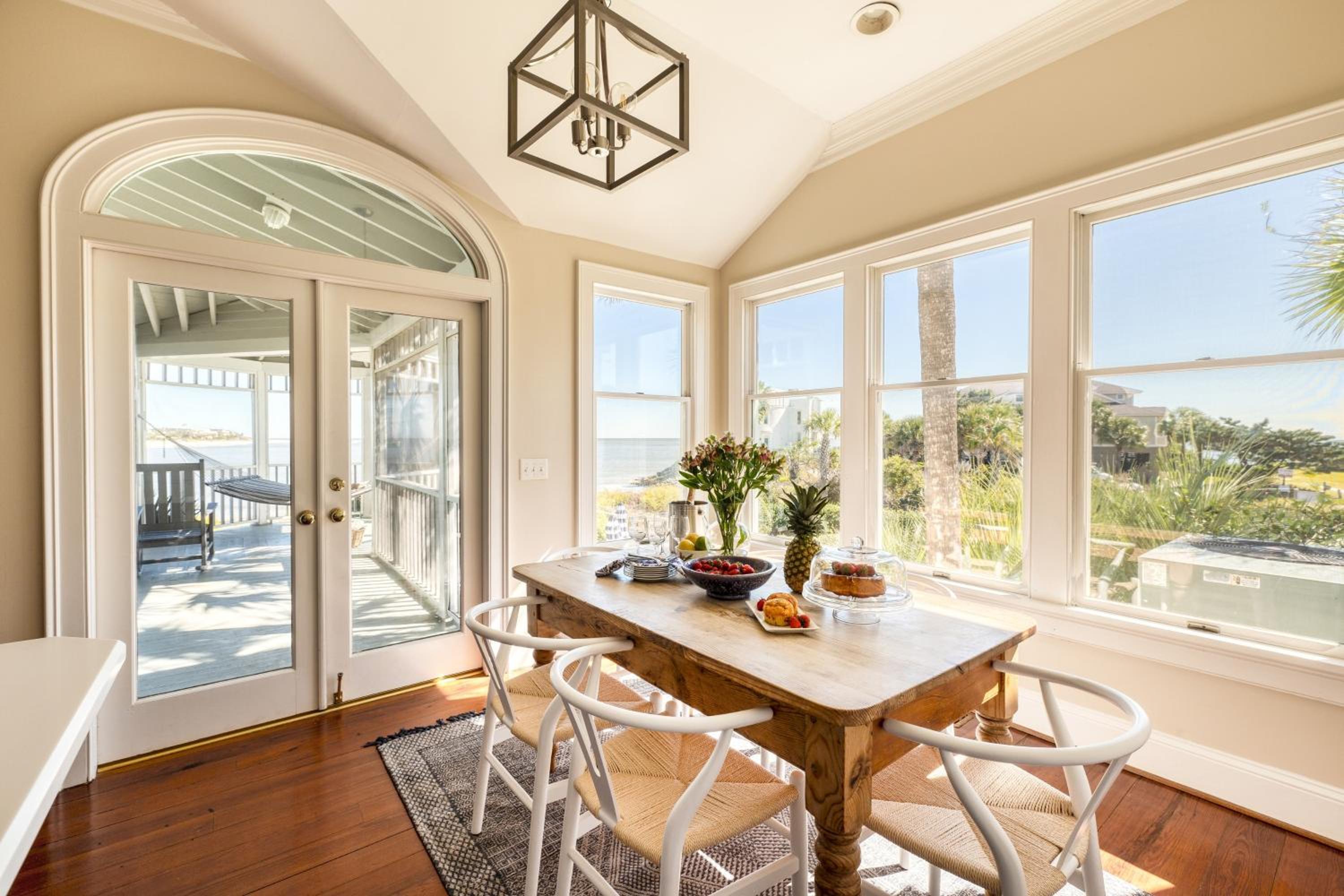 Haven by AvantStay Luxury Beachfront Home w Pool Gorgeous Patios