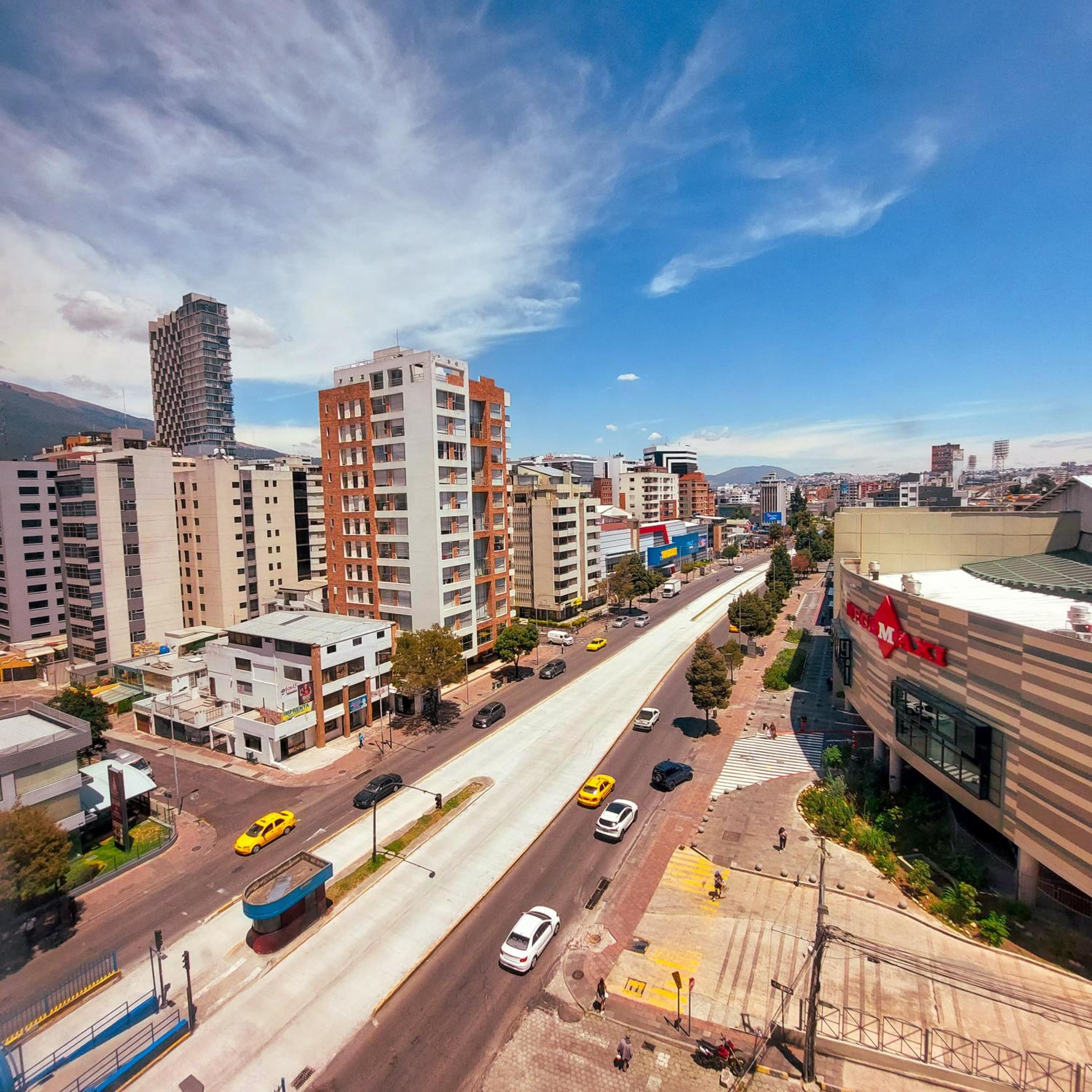 Departamento cerca al Quicentro Norte QUITO
