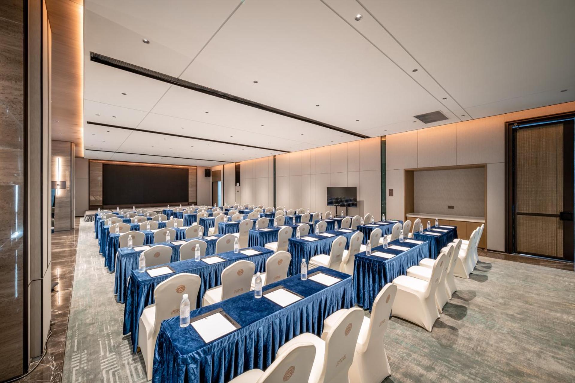 武汉青莲景合酒店 Wuhan JING Hotel Wuhan Zoo International Expo Center