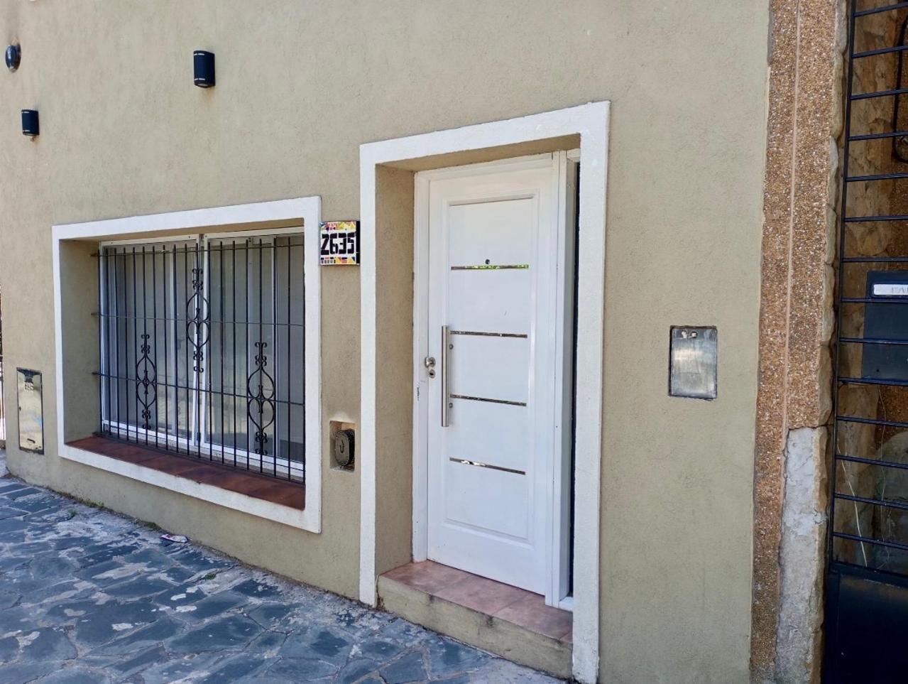 Renovada casa de 4 ambientes con patio y parrilla