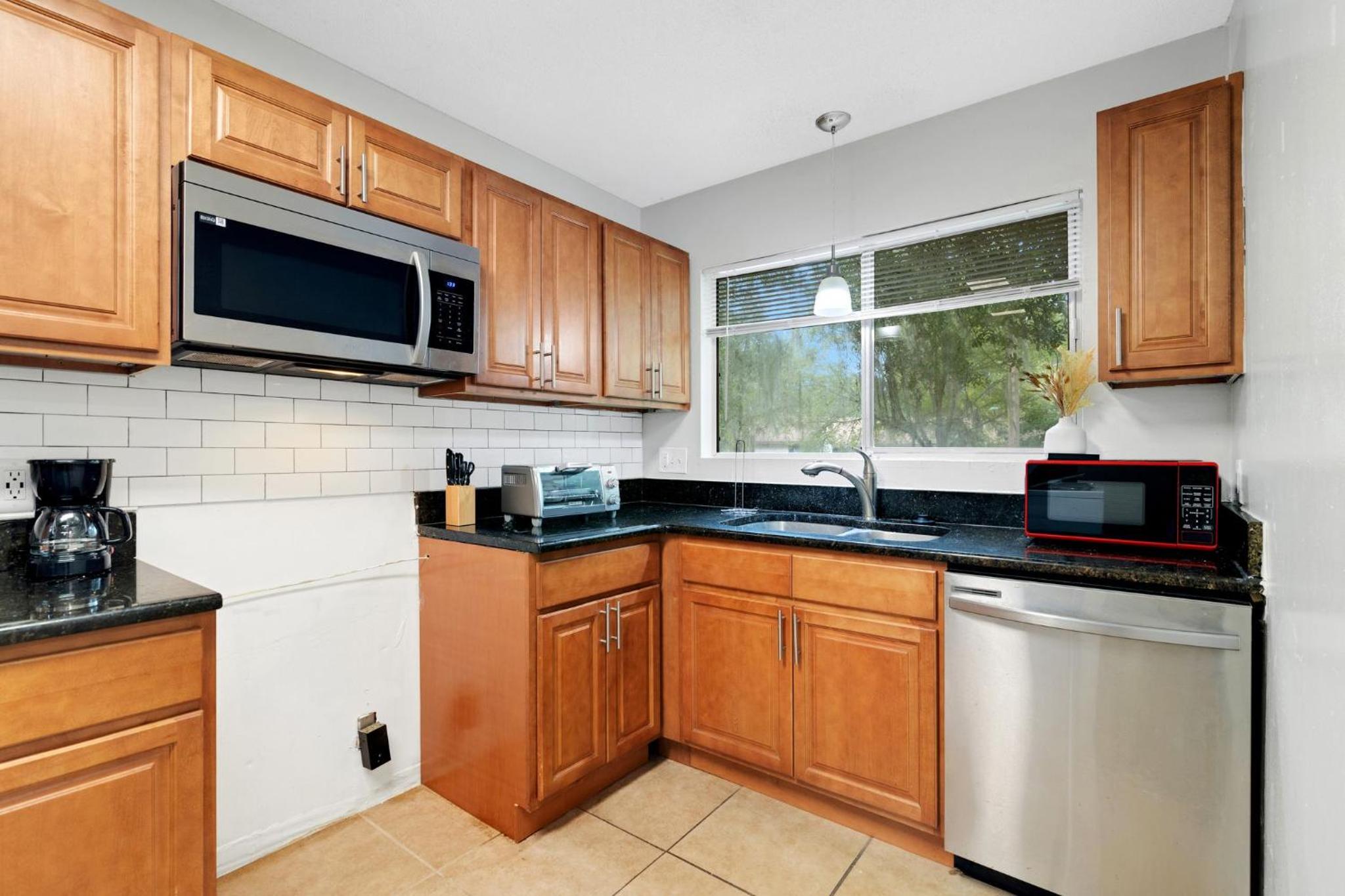 Sweetwater 9f I Beautiful 2bd Apt I Free Parking view 4