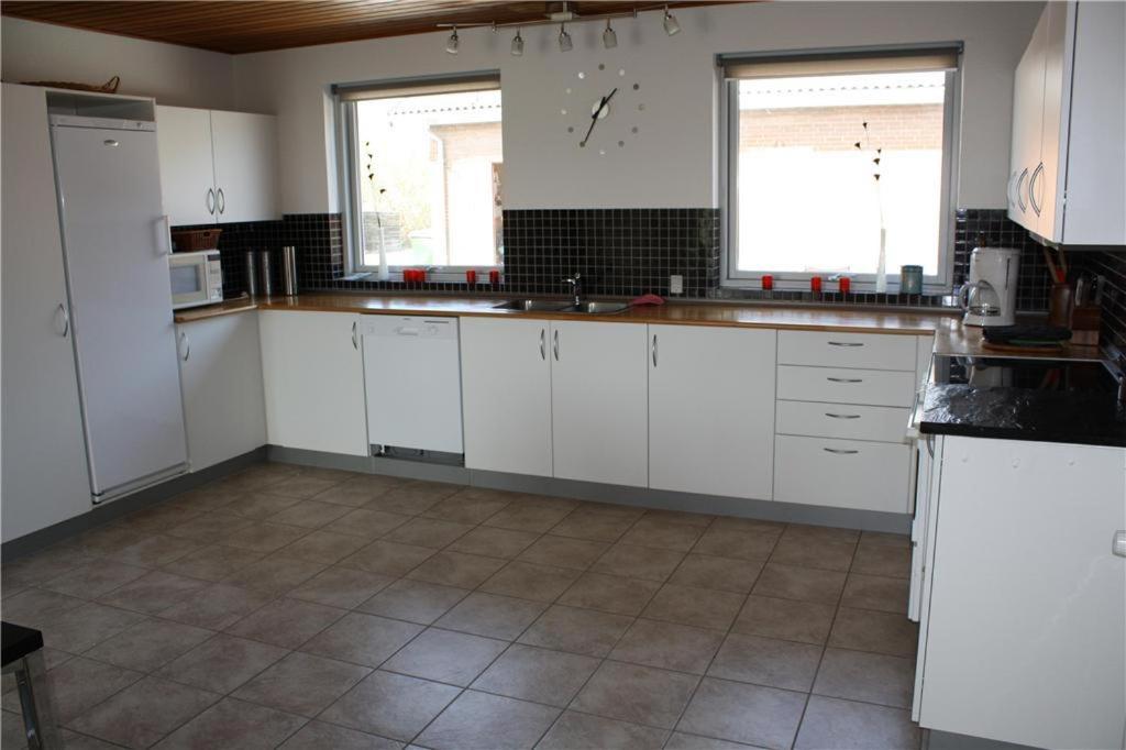 Awesome Home In Glesborg With 6 Bedrooms And Sauna view 2