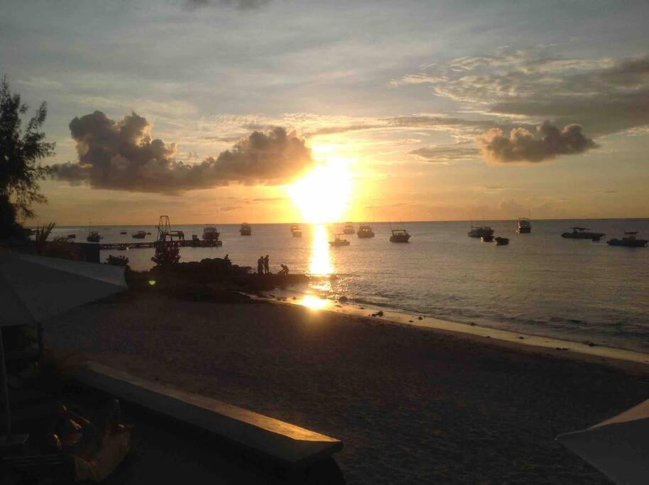 Beachfront Le Cerisier Trou Aux Biches, Mon Choisy view 5