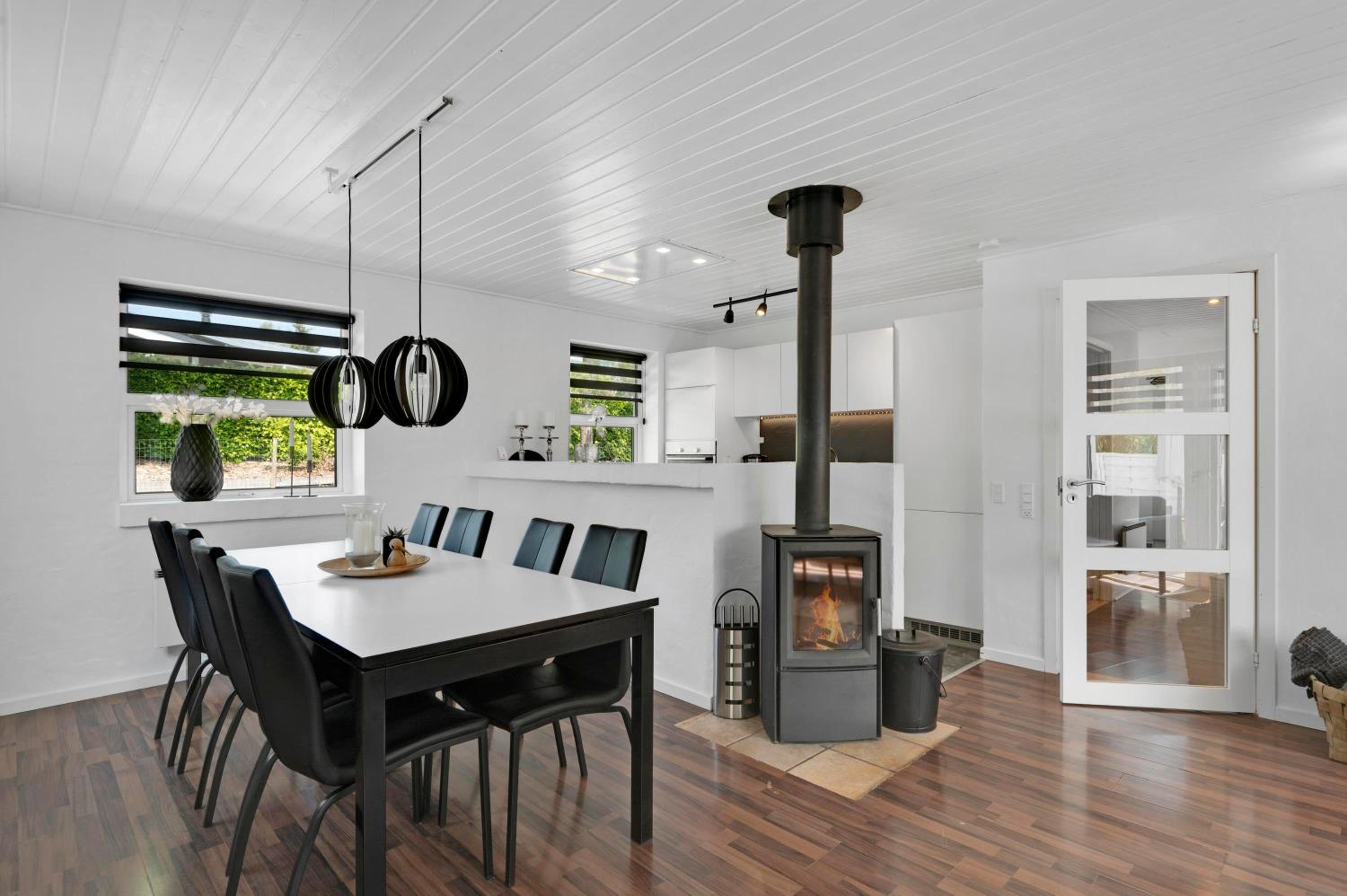 Nice Home In Ebeltoft With 4 Bedrooms, Swimming Pool And Wifi view 3