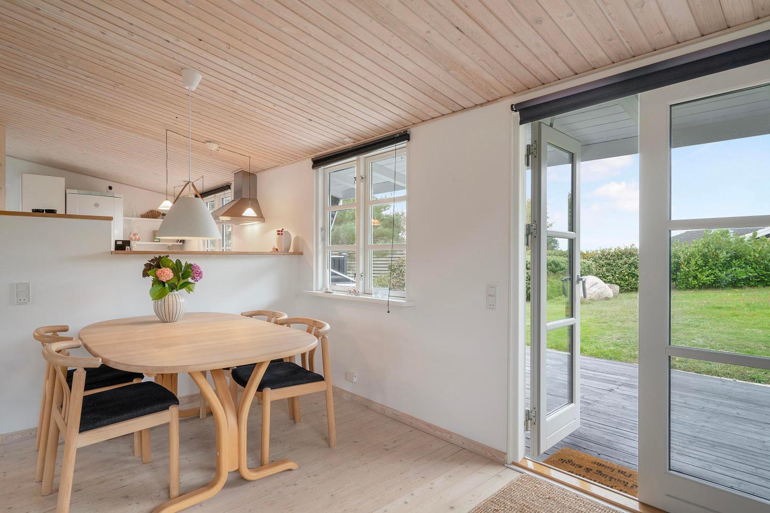 Charming And Well-Kept Holiday Home With Sea Glimpse Near Ebeltoft