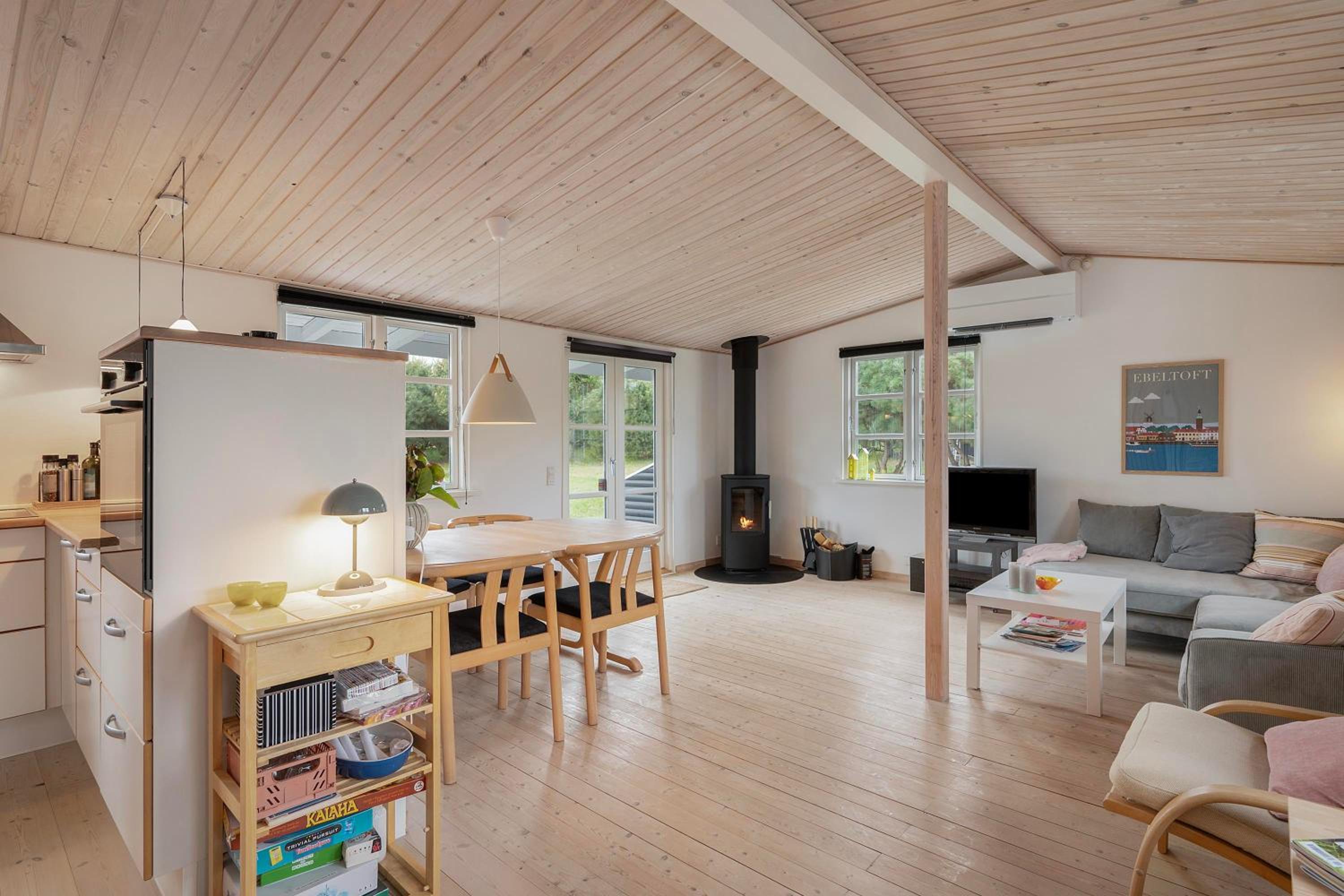 Charming And Well-Kept Holiday Home With Sea Glimpse Near Ebeltoft