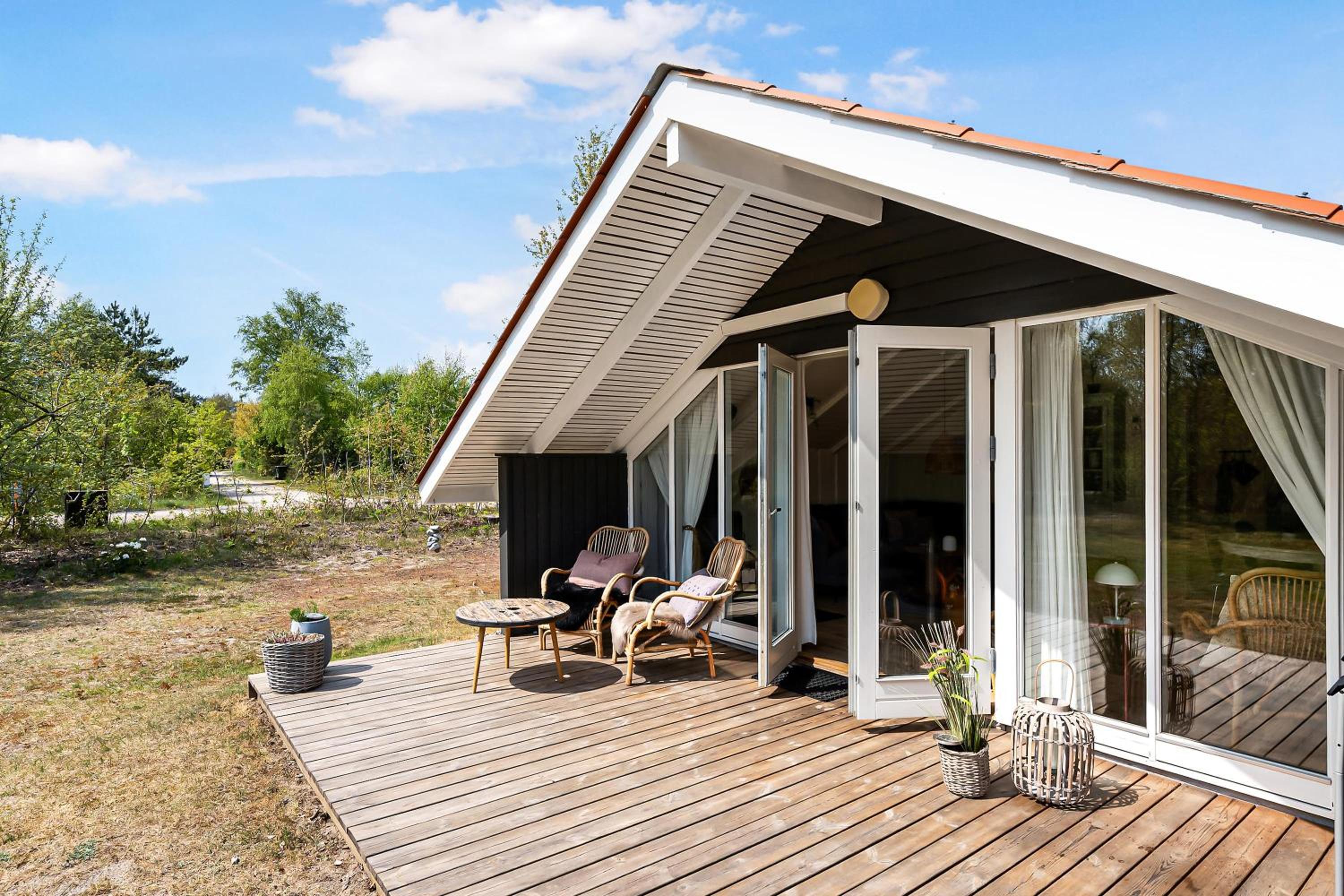 Bright Renovated Holiday Home Within Easy Reach Of The Beach And Ebeltofts Old Town