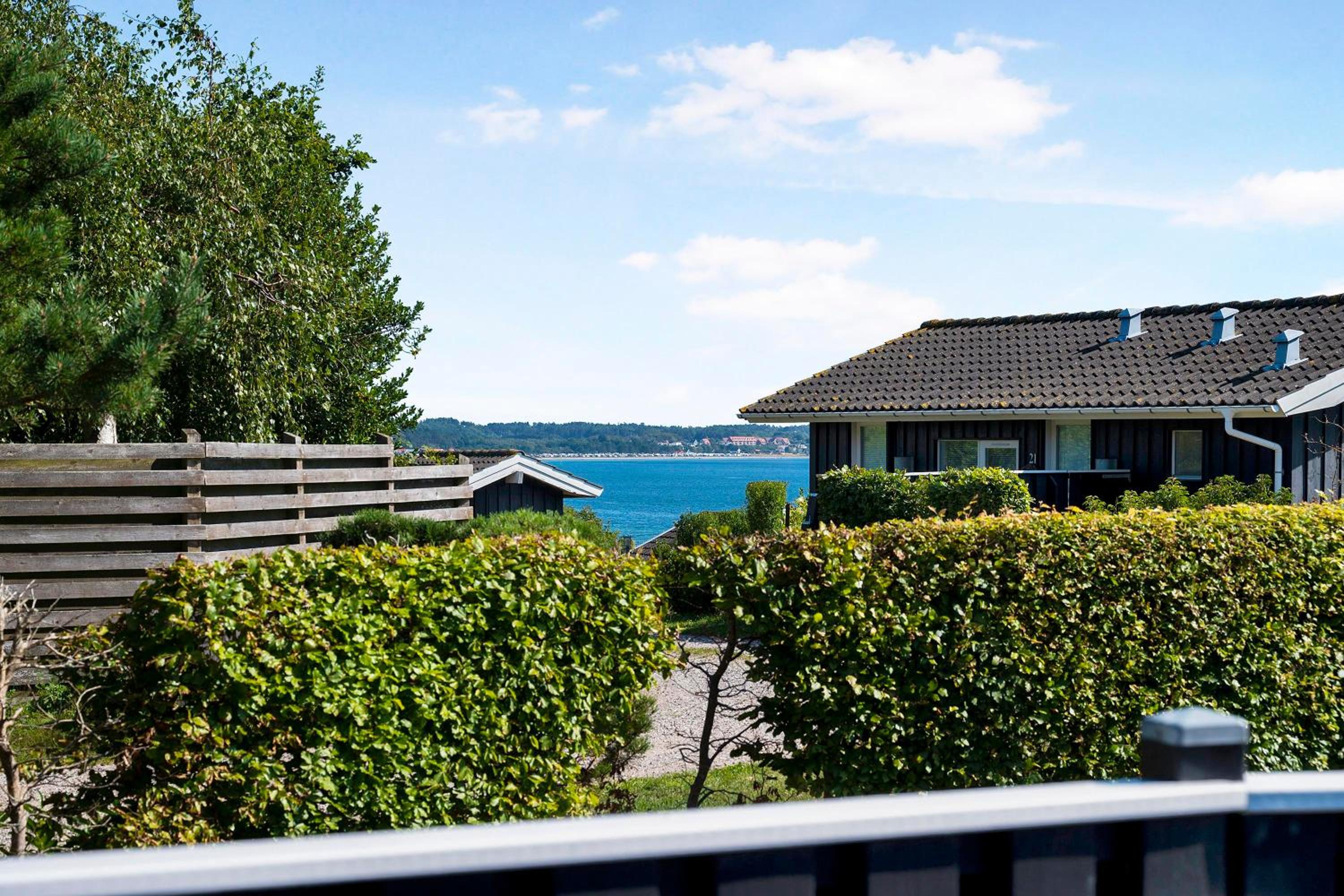 Charming And Well-Kept Holiday Home With Sea Glimpse Near Ebeltoft
