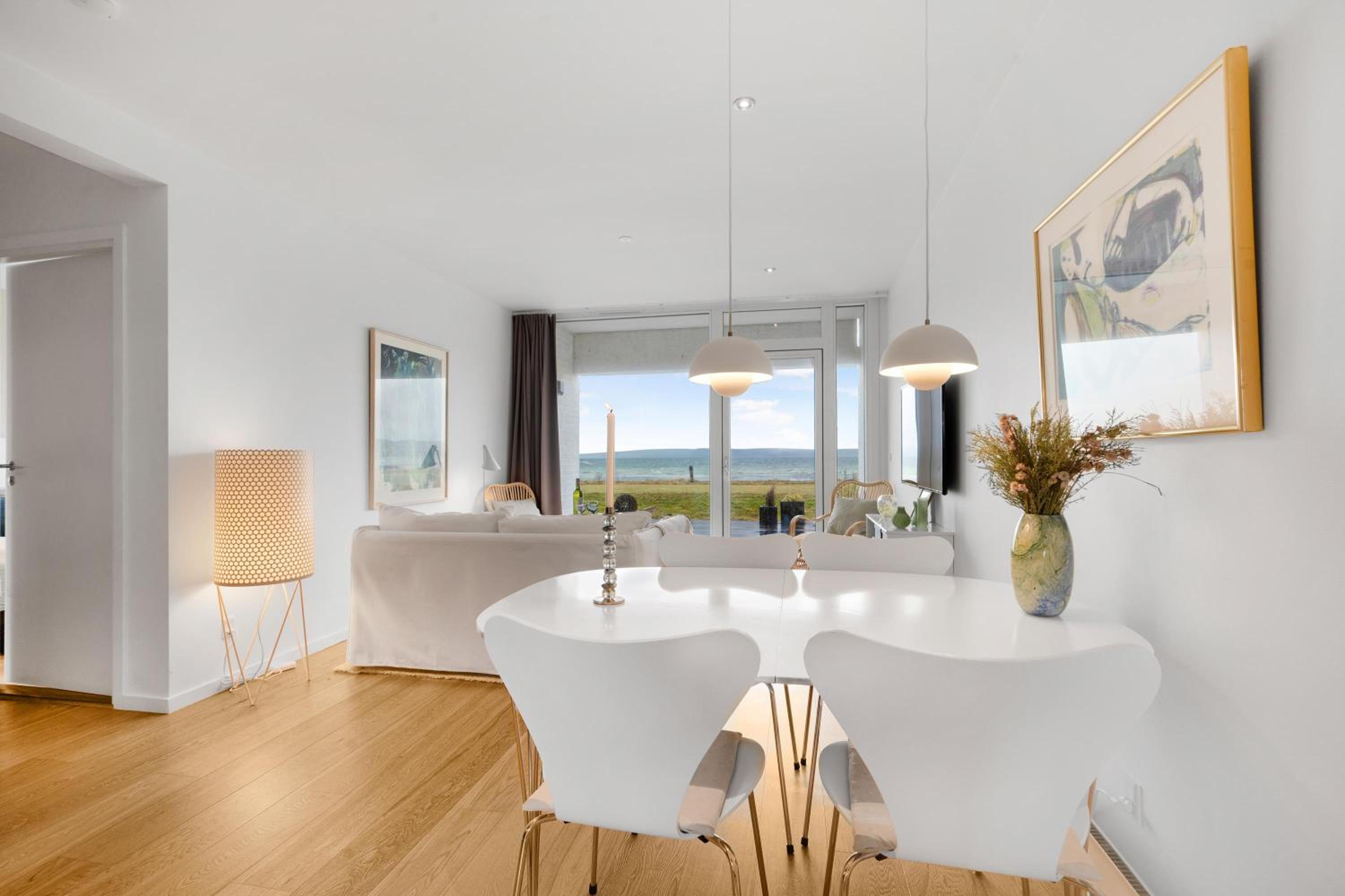 Waterfront Holiday Gem With Stunning Views Of Ebeltoft Bay