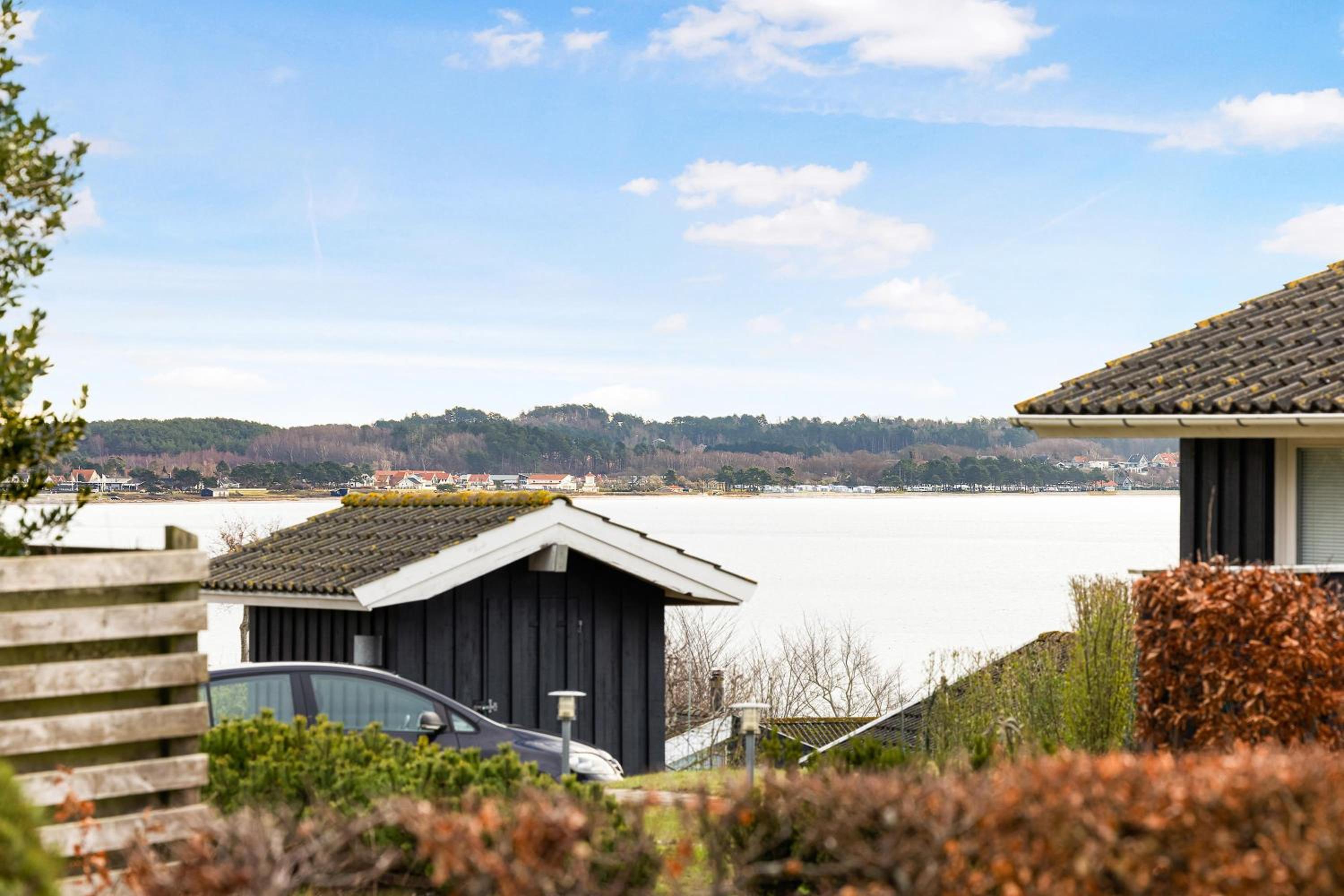 Charming And Well-Kept Holiday Home With Sea Glimpse Near Ebeltoft